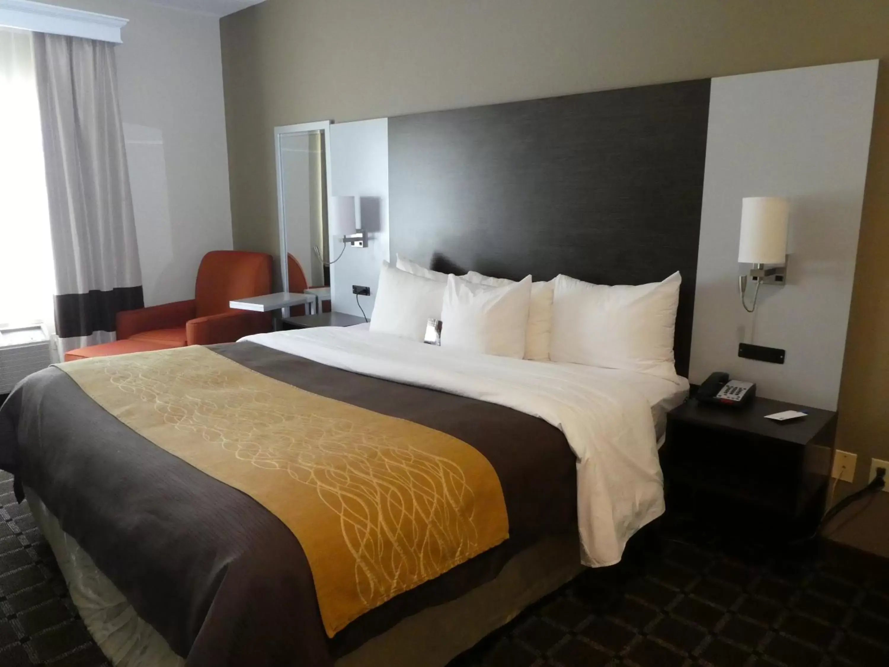 King Room - Non-Smoking in Comfort Inn Watsonville King Room - Non-Smoking in Comfort Inn Watsonville