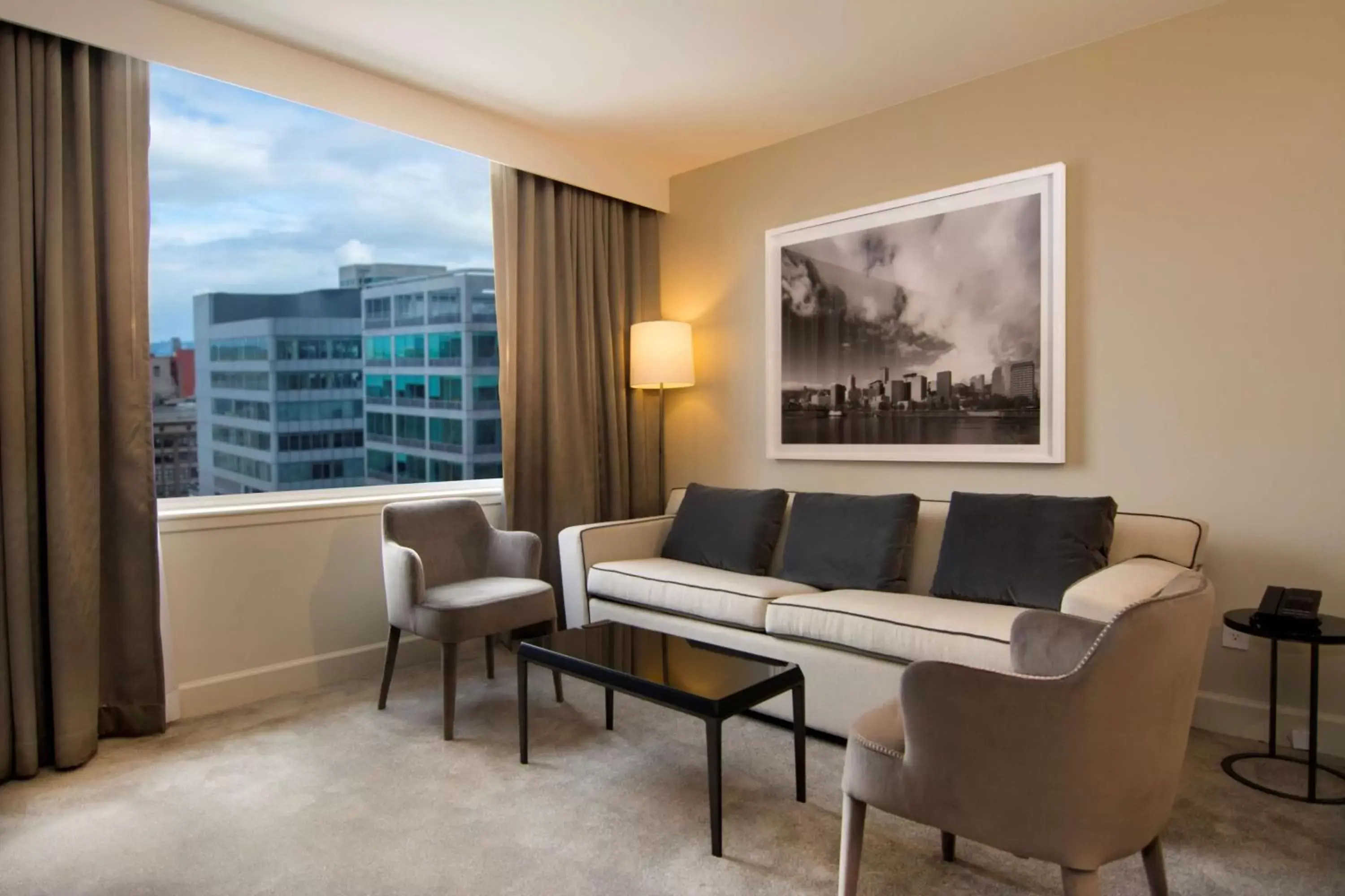 King Penthouse Suite with City View in The Benson Portland, Curio Collection by Hilton King Penthouse Suite with City View in The Benson Portland, Curio Collection by Hilton