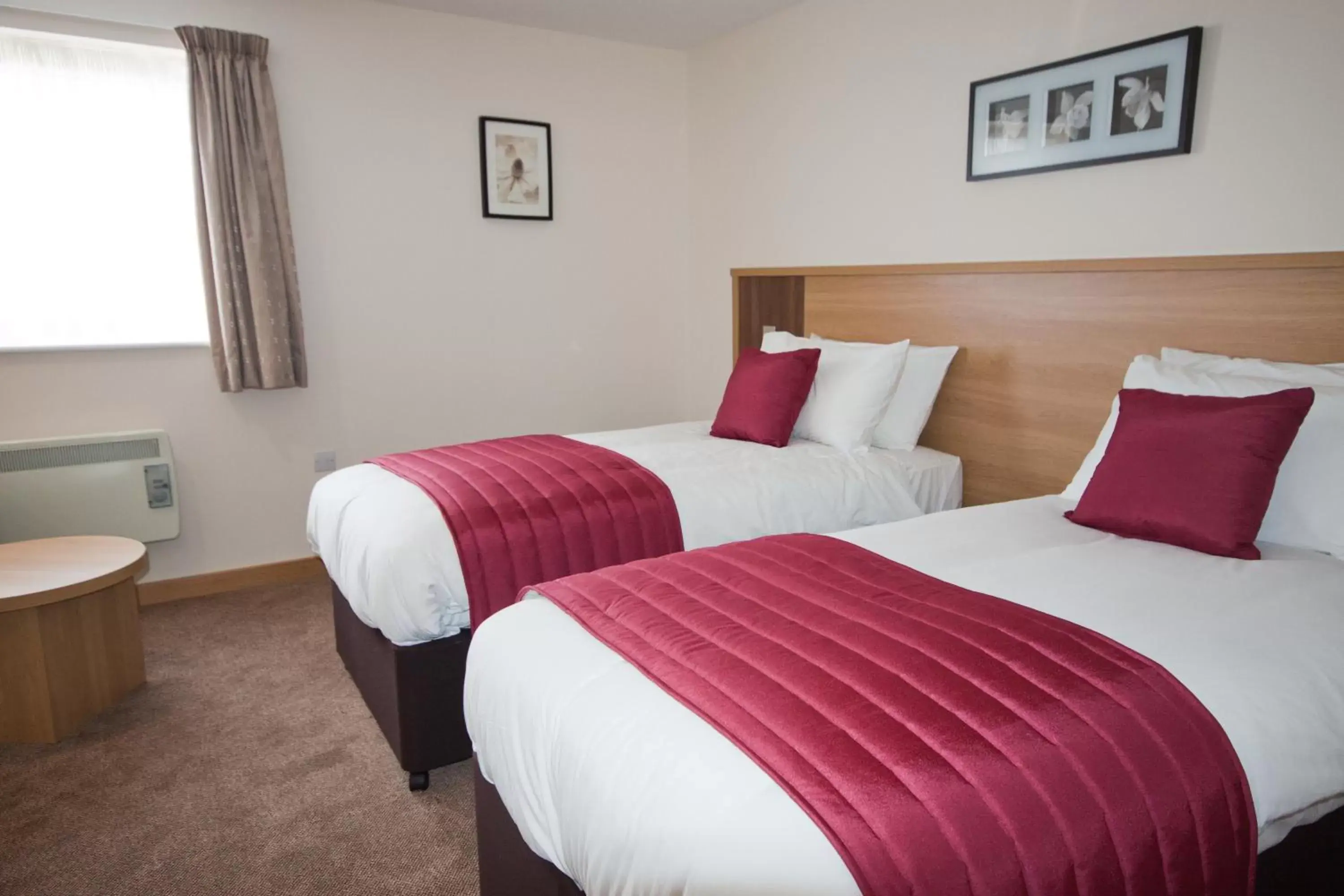 Superior Twin Room in Weald of Kent Golf Course and Hotel Superior Twin Room in Weald of Kent Golf Course and Hotel