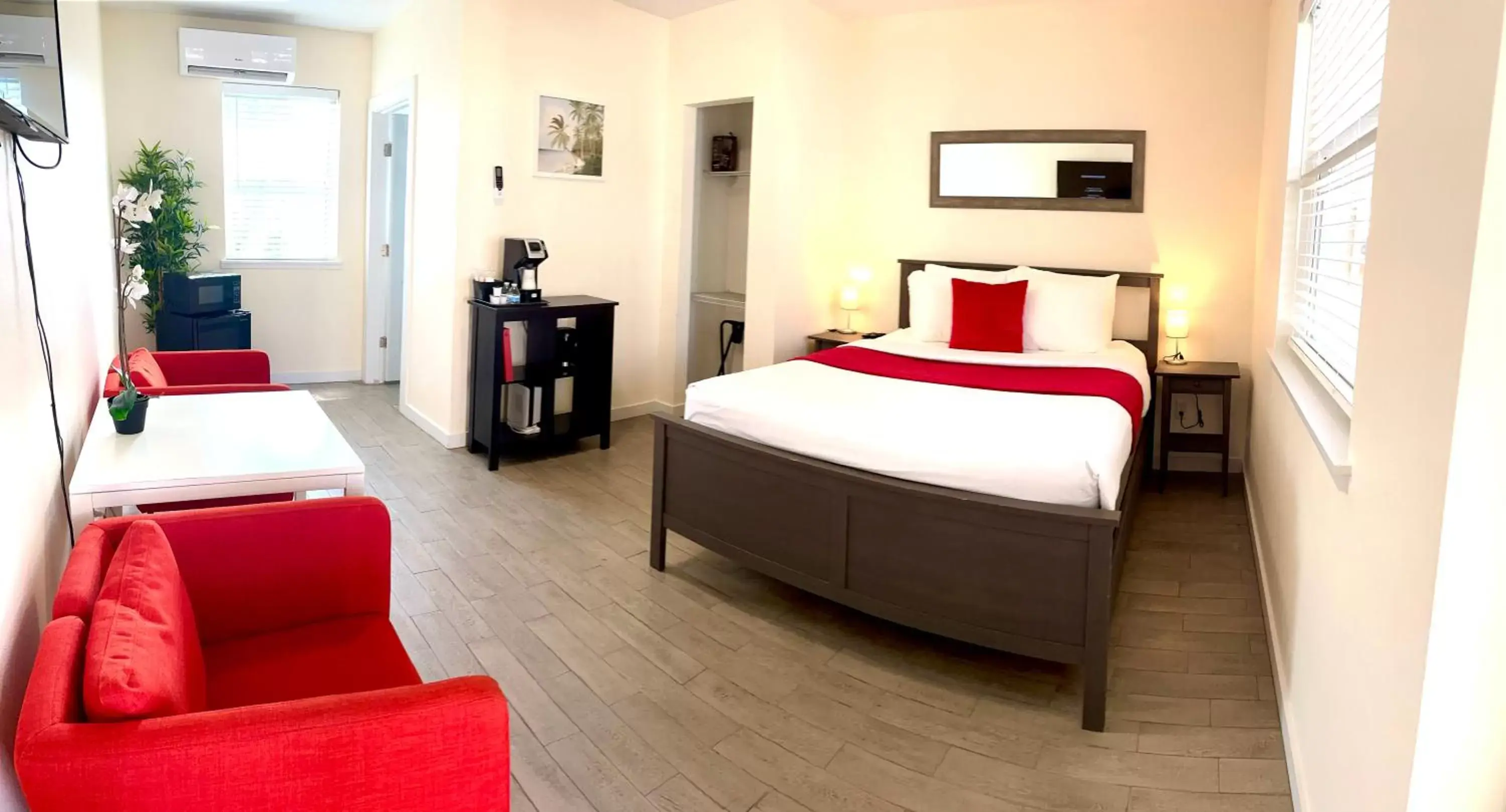 Queen Room in A1A Ocean Club Queen Room in A1A Ocean Club