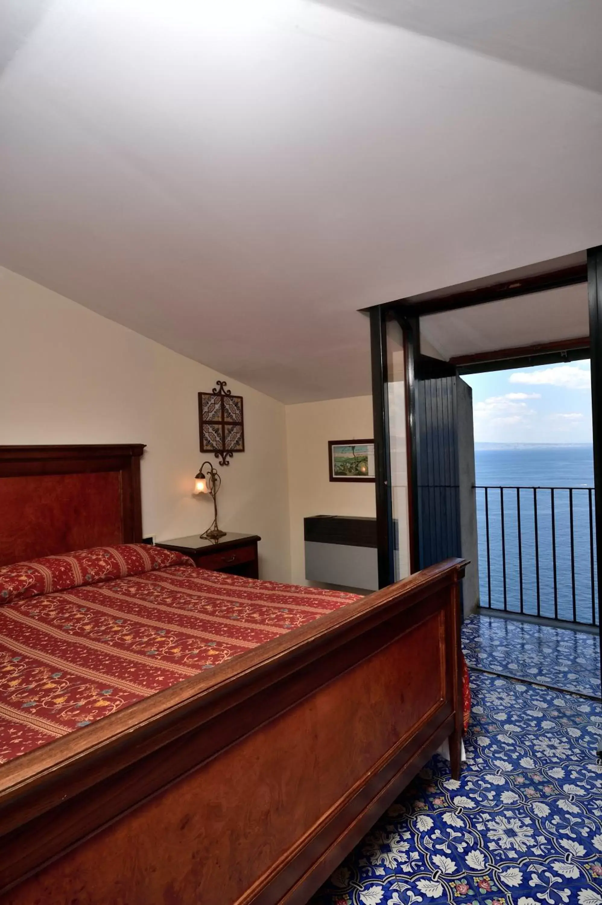Superior Double Room with Sea View in Hotel La Tonnarella Superior Double Room with Sea View in Hotel La Tonnarella