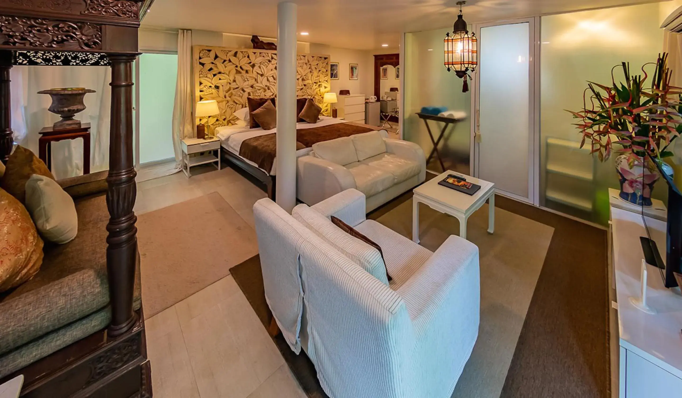 Deluxe Double Room with Balcony in Ban Kaew Villas Deluxe Double Room with Balcony in Ban Kaew Villas