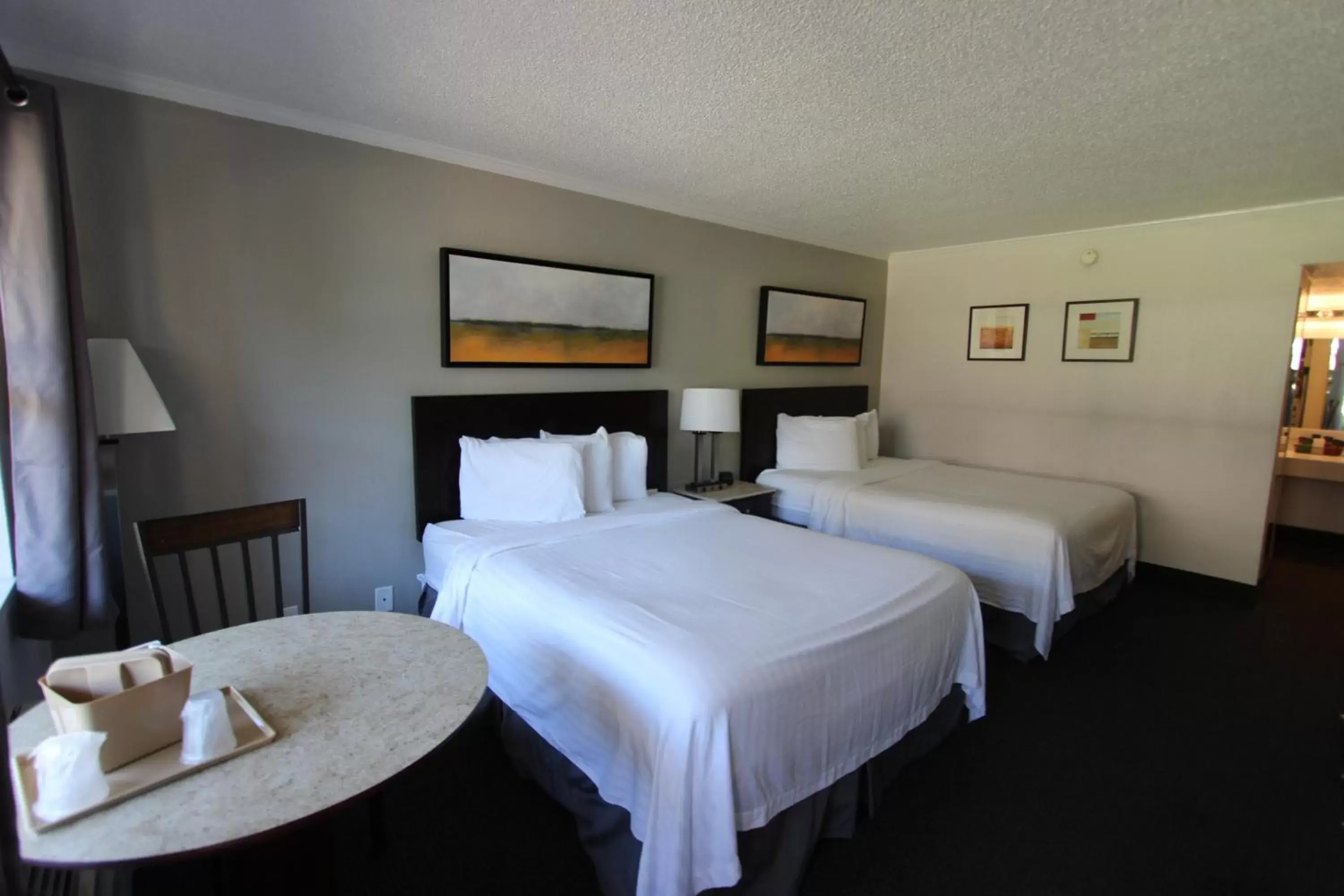 Queen Studio in At Home Inn & Suites Queen Studio in At Home Inn & Suites