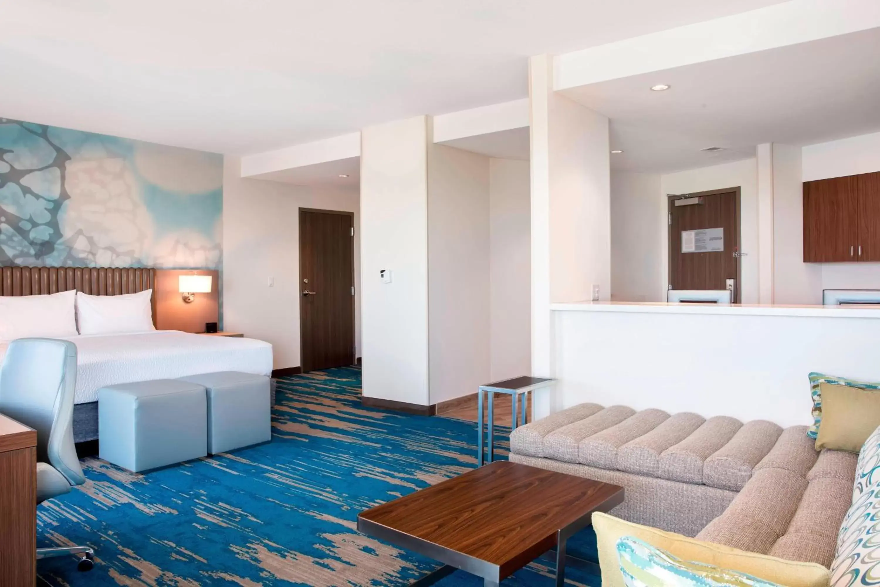 King Suite with Partial Bay View in Courtyard by Marriott Faro Blanco Resort King Suite with Partial Bay View in Courtyard by Marriott Faro Blanco Resort