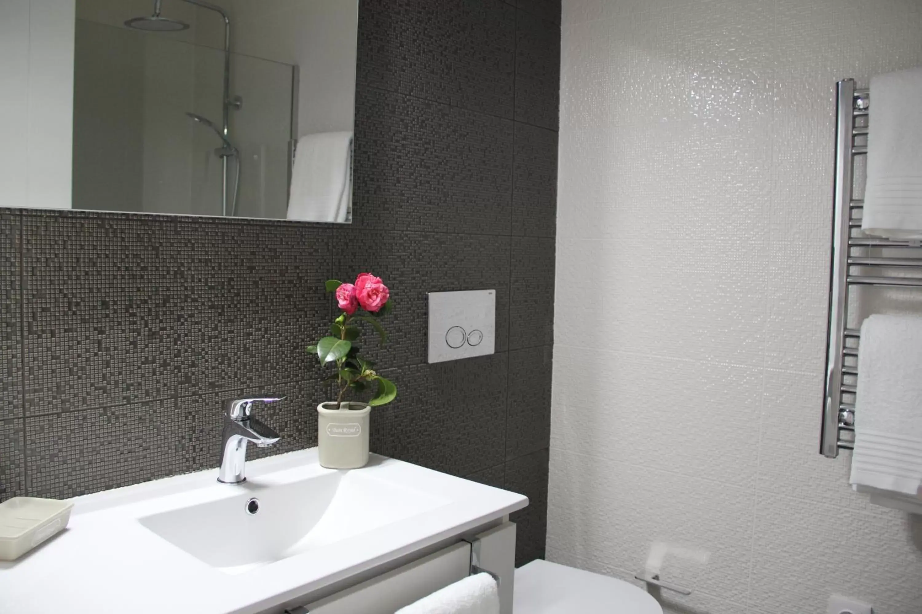 Double Room in Quinta do Fojo Valonguinho, Barrô Double Room in Quinta do Fojo Valonguinho, Barrô