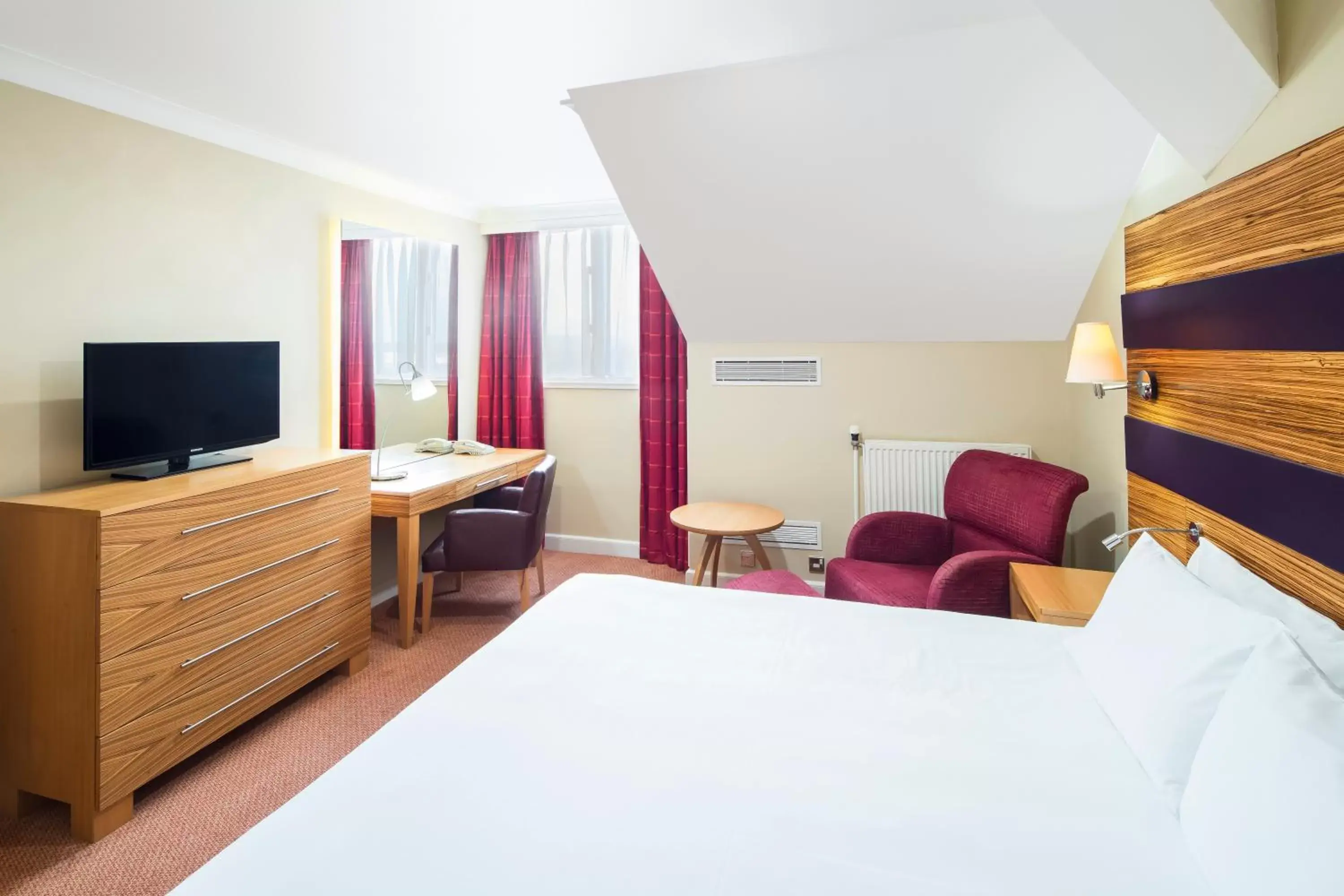 Premium Super King Room in Crowne Plaza Chester by IHG Premium Super King Room in Crowne Plaza Chester by IHG