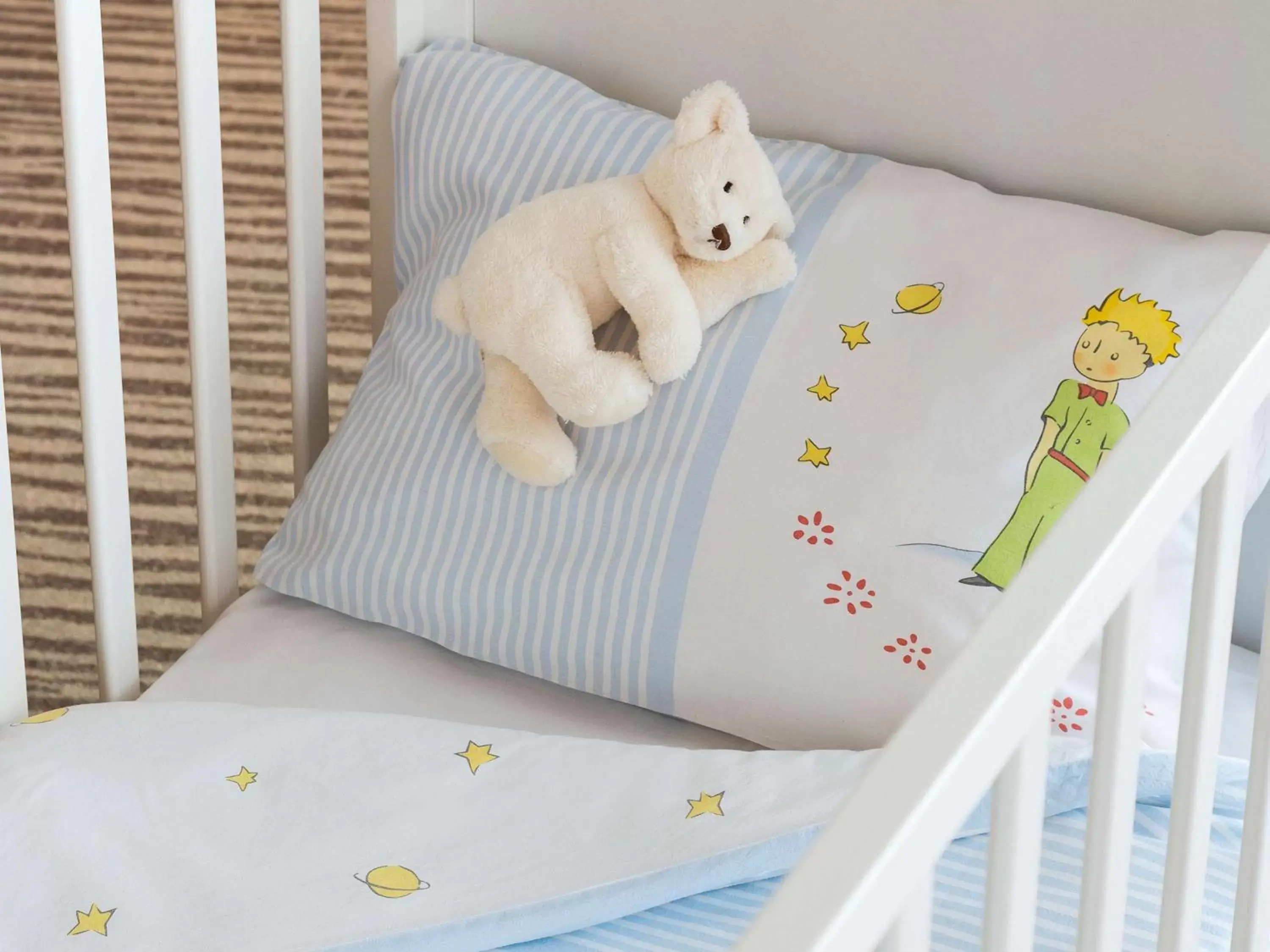 Superior Double Room with Partial Sea View in Sofitel Biarritz Le Miramar Thalassa Superior Double Room with Partial Sea View in Sofitel Biarritz Le Miramar Thalassa