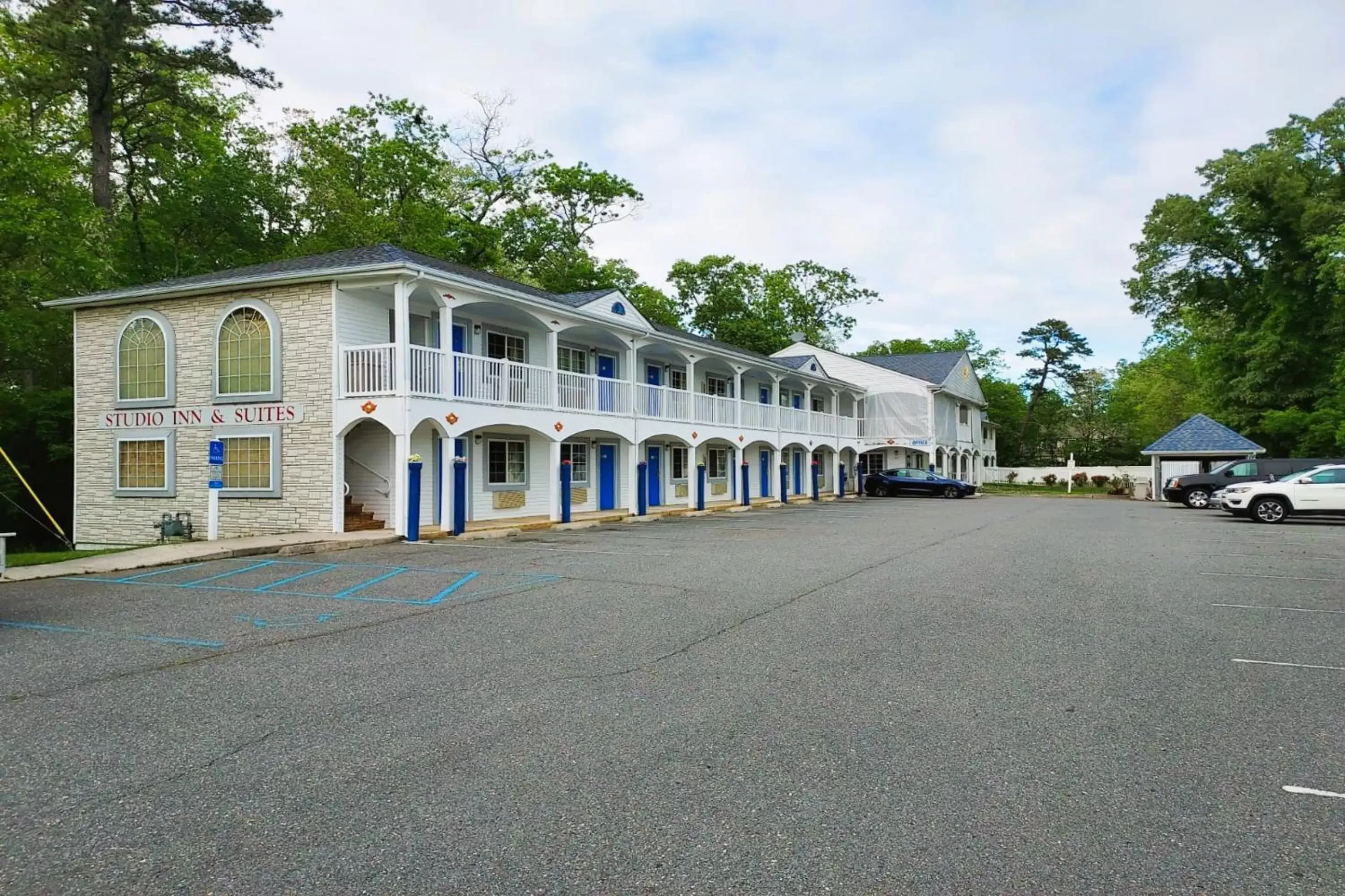 Studio Inn and Suites Studio Inn and Suites