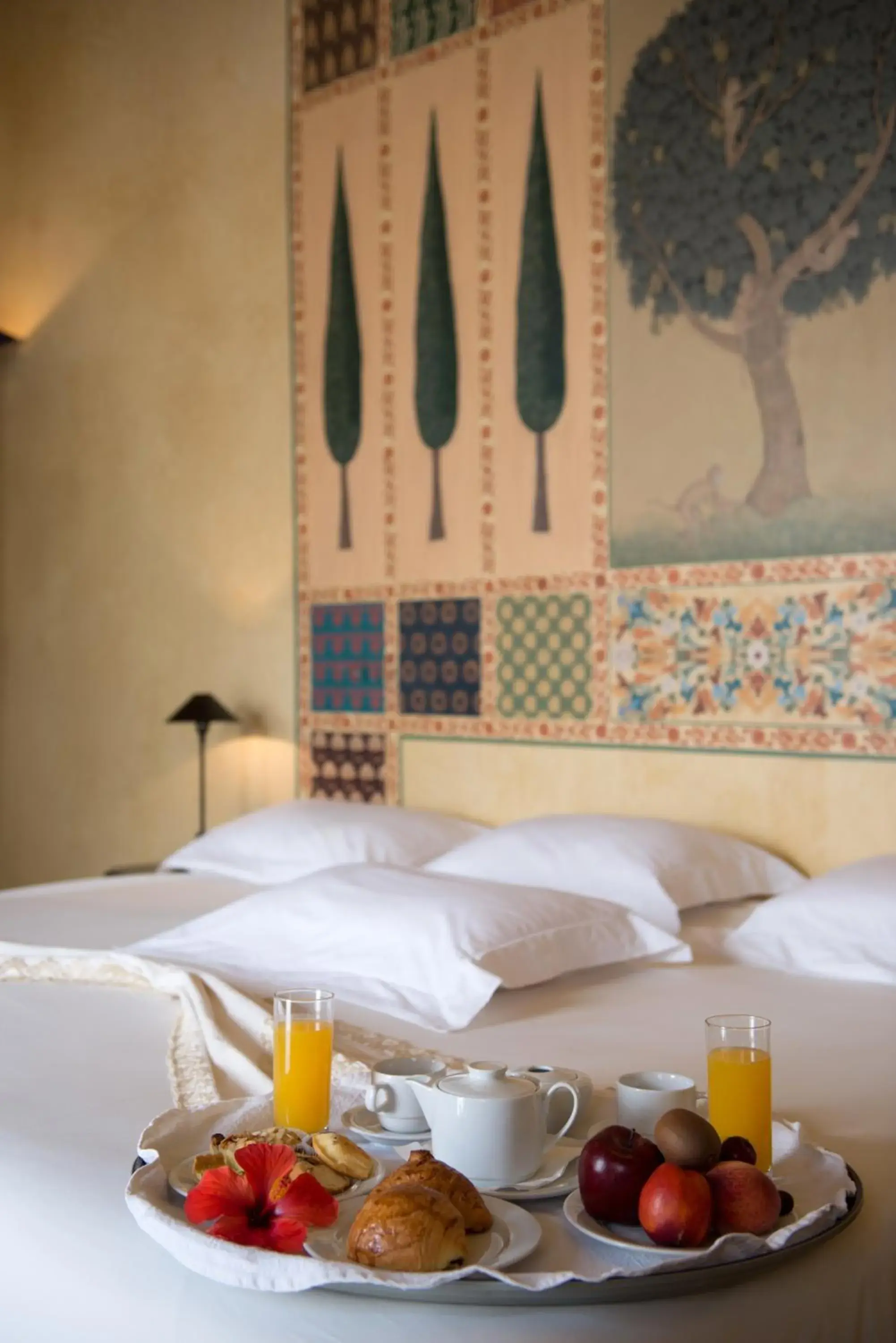 Family Room with Private Pool in Les Deux Tours Family Room with Private Pool in Les Deux Tours