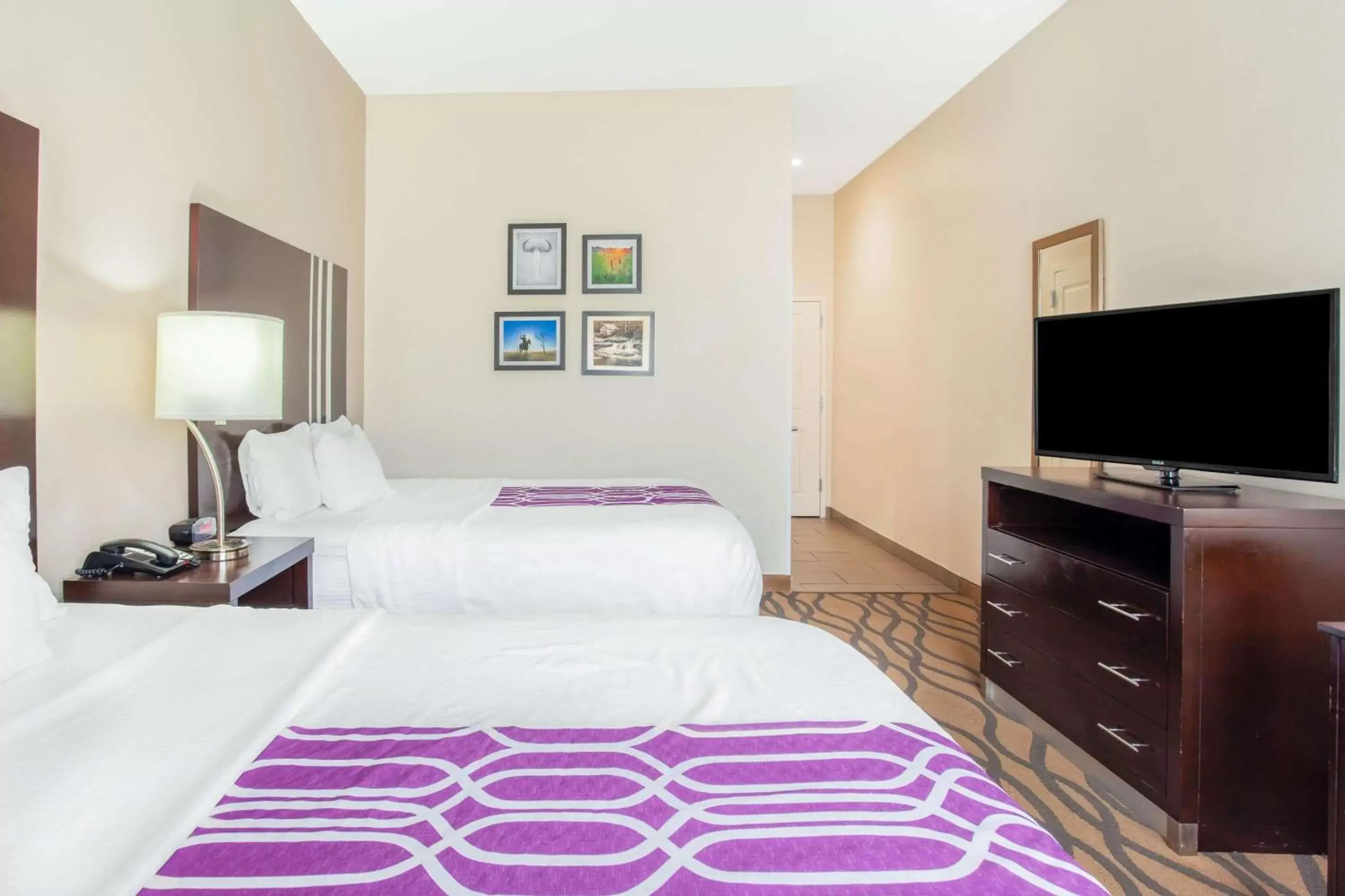 Queen Room with Two Queen Beds - Mobility Access/Non-Smoking in La Quinta by Wyndham Luling Queen Room with Two Queen Beds - Mobility Access/Non-Smoking in La Quinta by Wyndham Luling