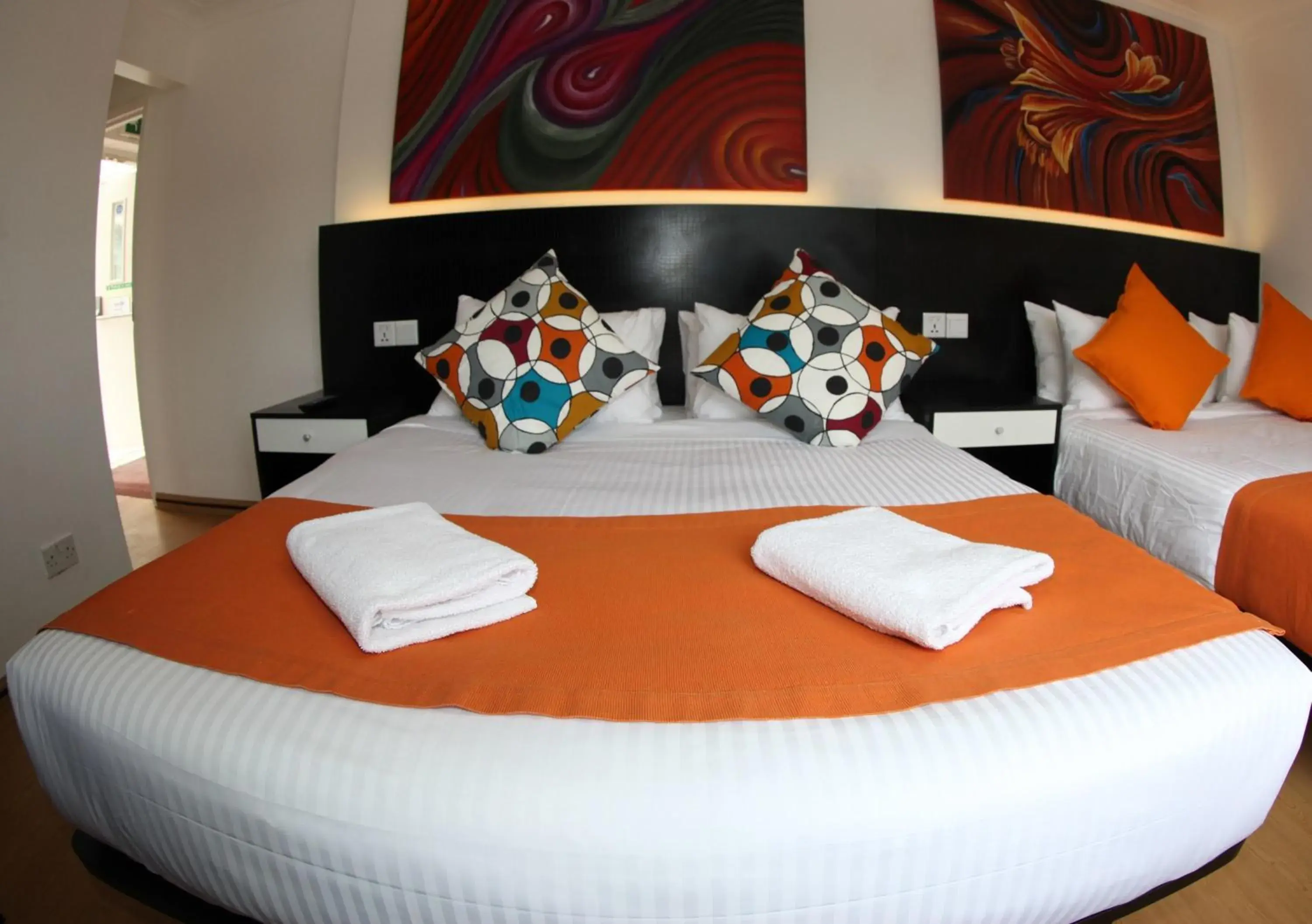 Family Room with Shower in Heathrow Inn Hotel Family Room with Shower in Heathrow Inn Hotel