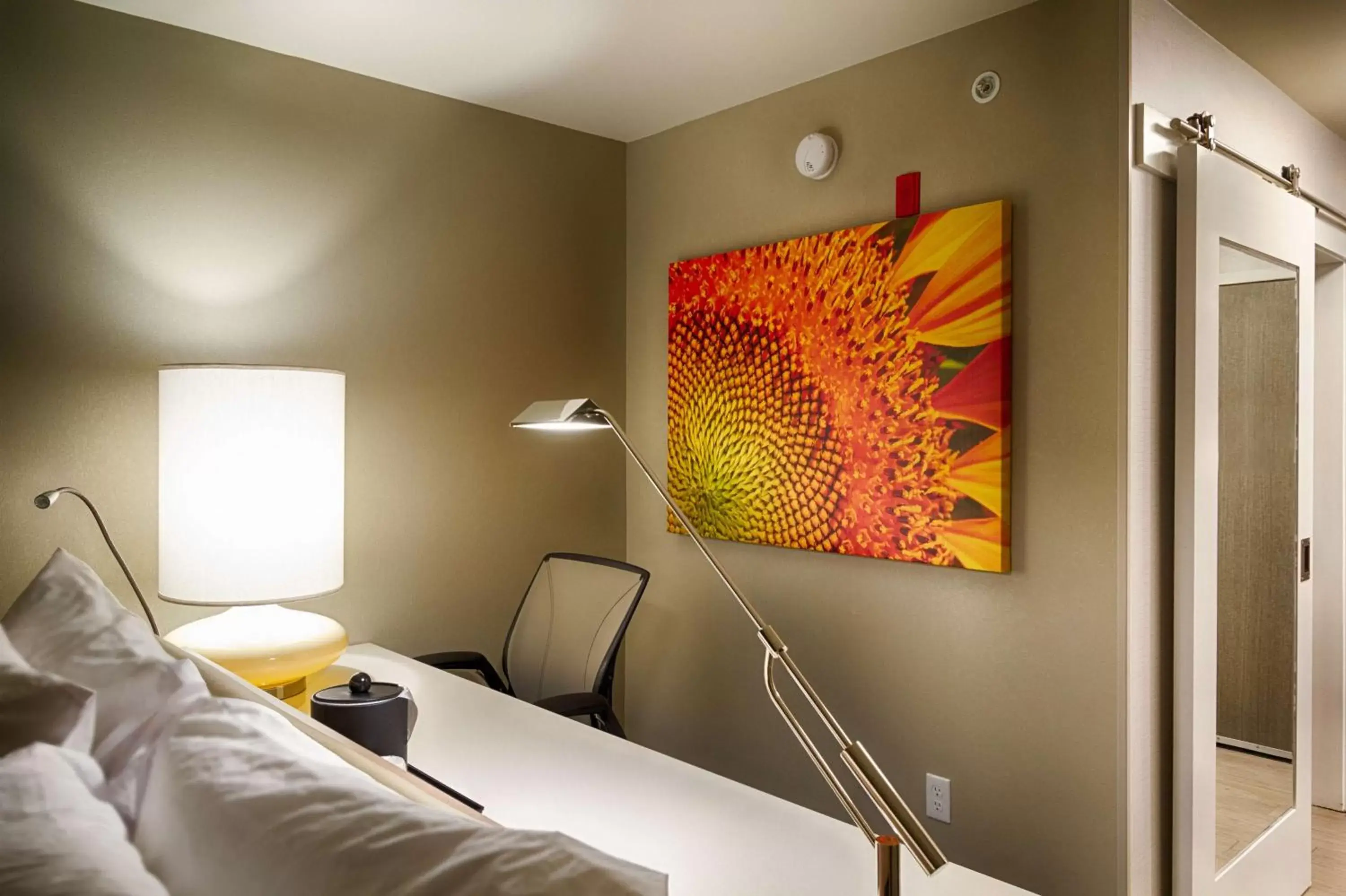 Deluxe King Room in Hilton Garden Inn Salina Deluxe King Room in Hilton Garden Inn Salina