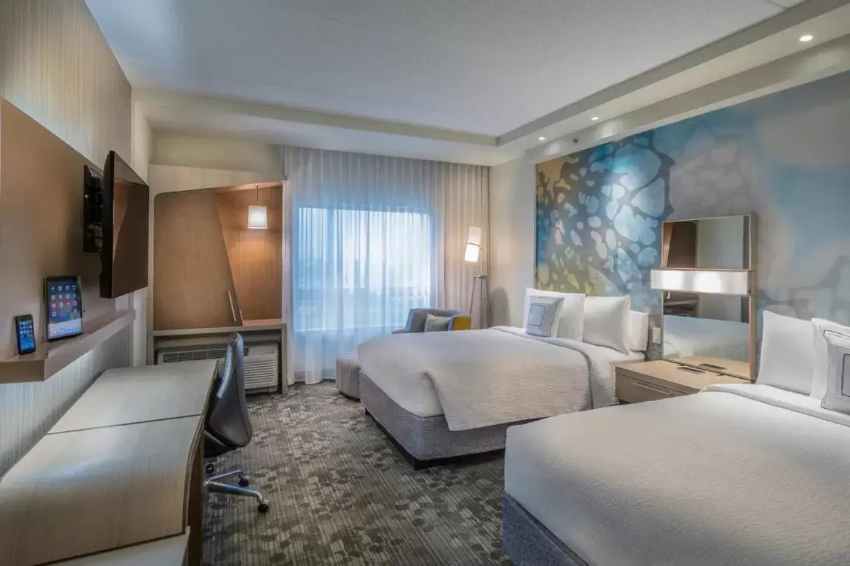 Queen Room with Two Queen Beds in Courtyard by Marriott Winnipeg Airport Queen Room with Two Queen Beds in Courtyard by Marriott Winnipeg Airport