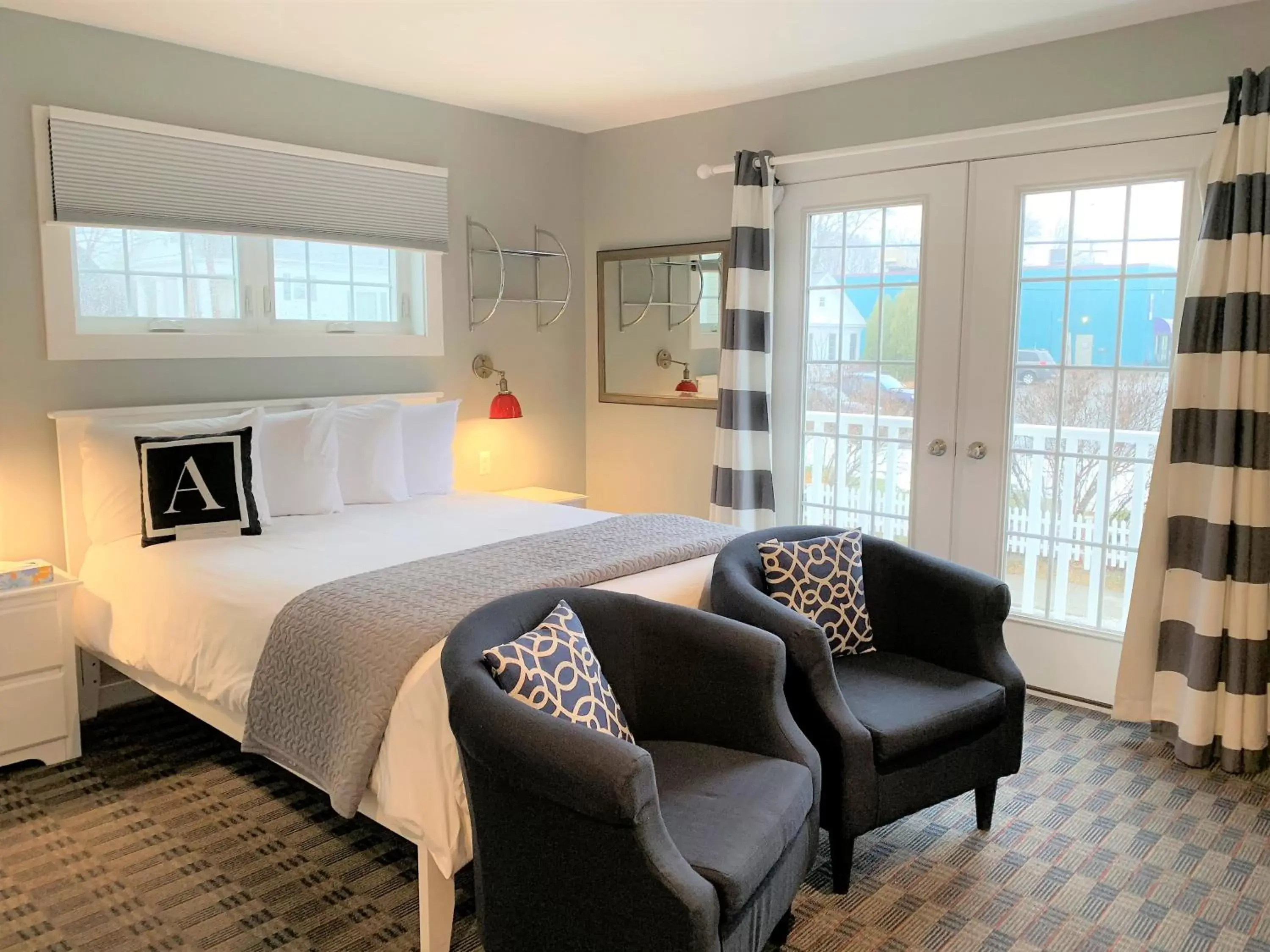 King Room - single occupancy in Acadia Hotel - Downtown King Room - single occupancy in Acadia Hotel - Downtown