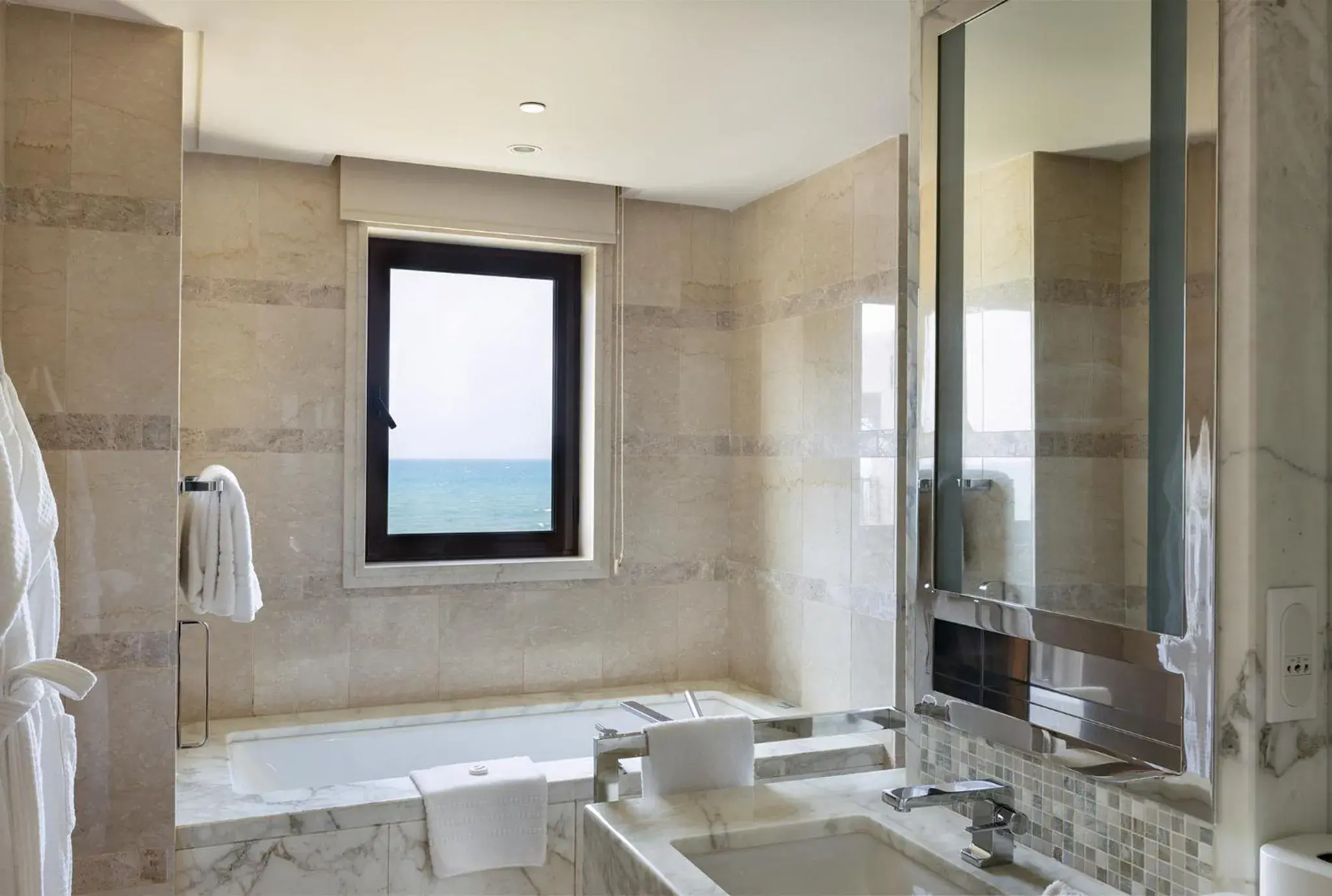 Deluxe Twin Room garden view in Four Seasons Hotel Tunis Deluxe Twin Room garden view in Four Seasons Hotel Tunis