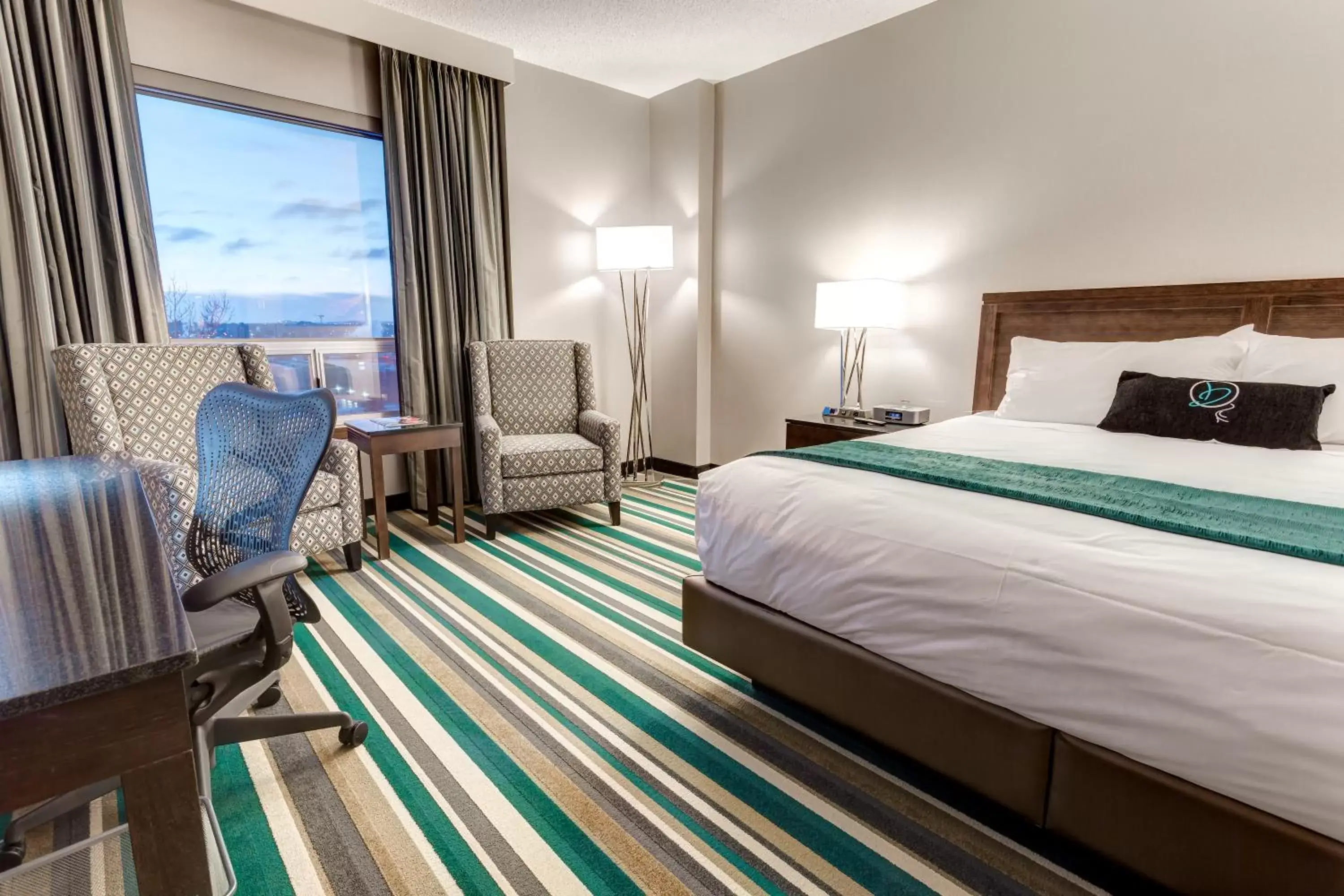 Executive King Room Top Floor in Hotel Blackfoot Executive King Room Top Floor in Hotel Blackfoot