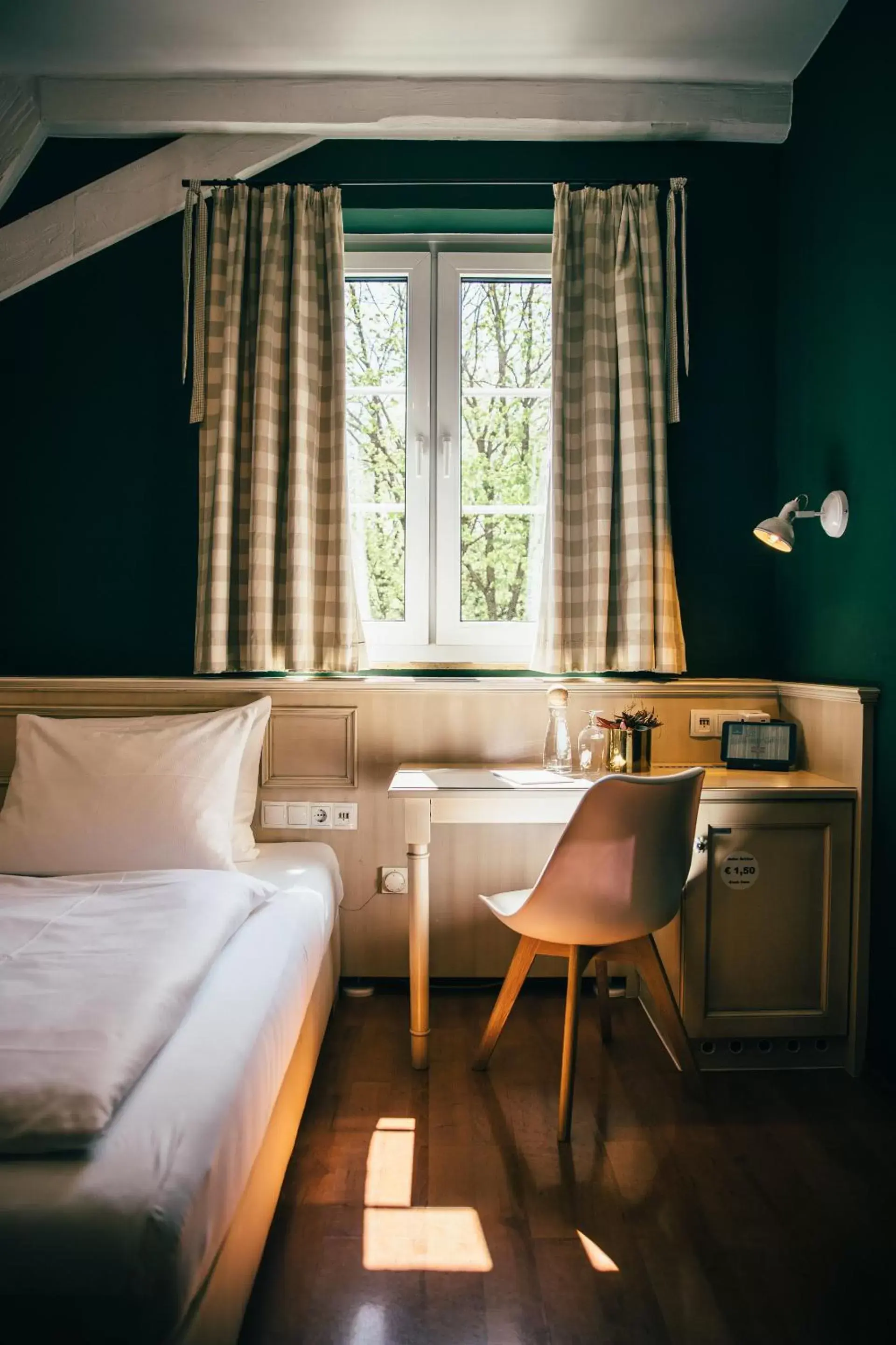 Einzelzimmer MEDIUM in Boutique-Hotel Bayerischer Hof Einzelzimmer MEDIUM in Boutique-Hotel Bayerischer Hof