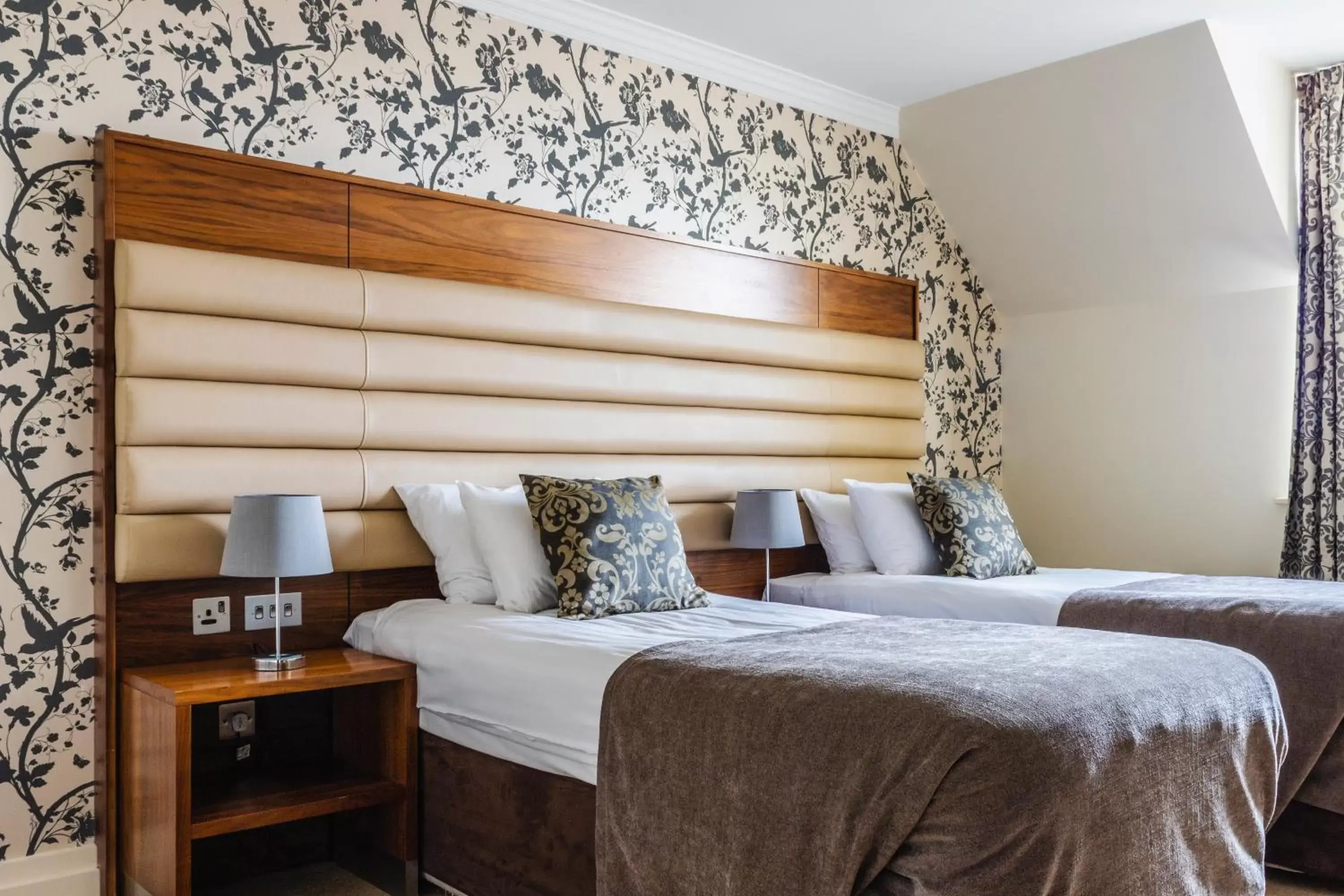 Twin Room in Westport Country Lodge Hotel Twin Room in Westport Country Lodge Hotel