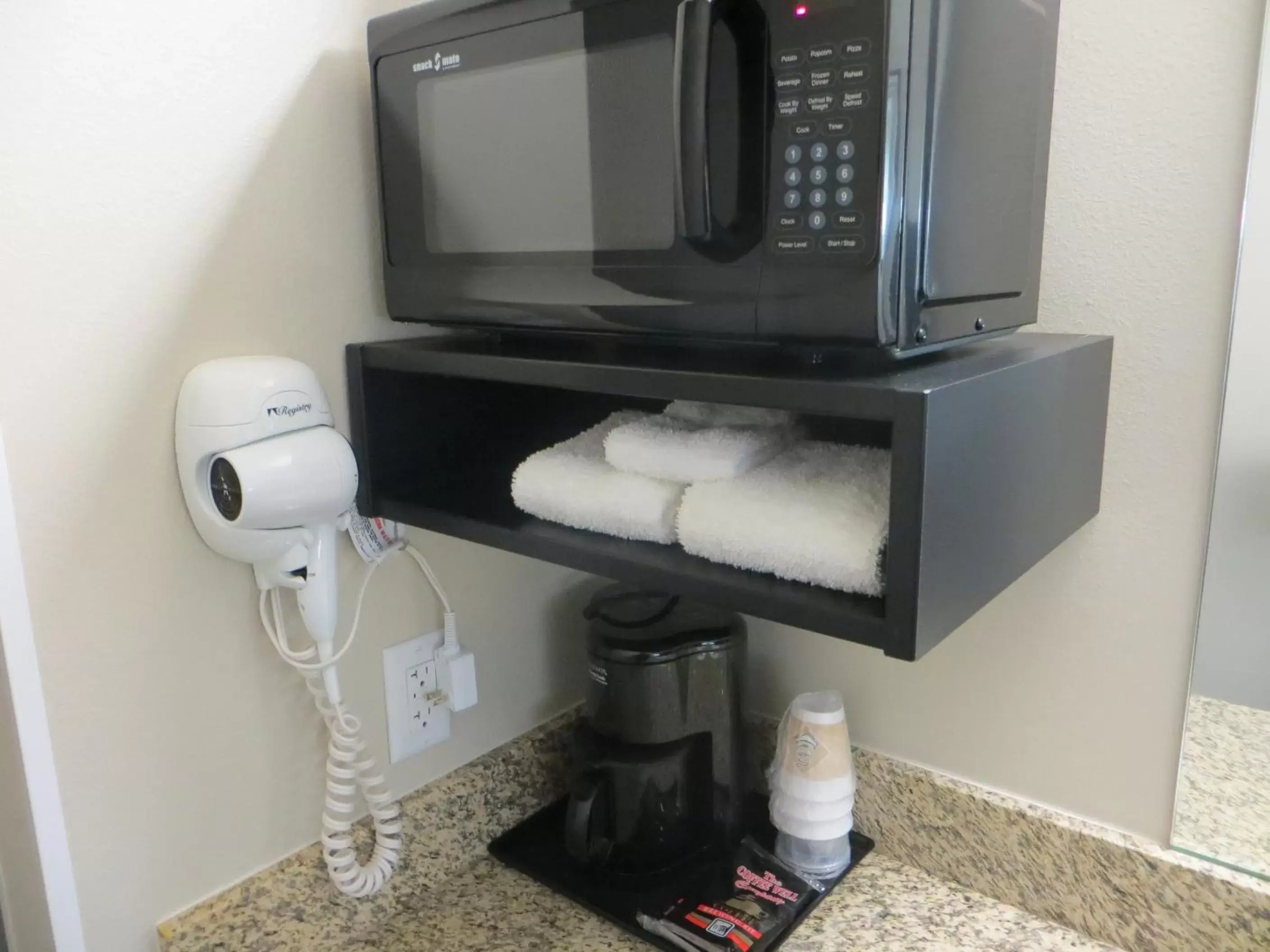 King Studio Suite - Non-Smoking in Baymont by Wyndham Glenwood King Studio Suite - Non-Smoking in Baymont by Wyndham Glenwood