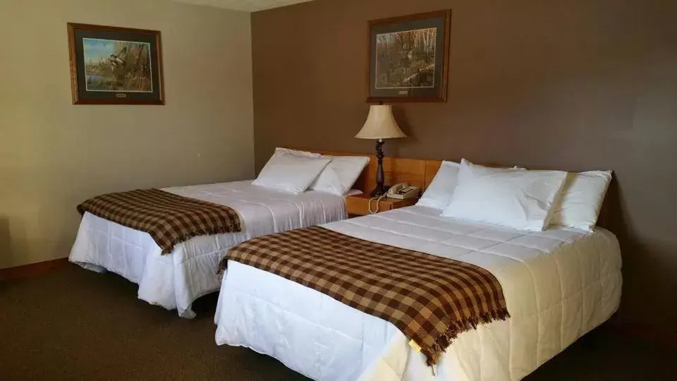 Family Double Room in Spillover Motel and Inn Family Double Room in Spillover Motel and Inn