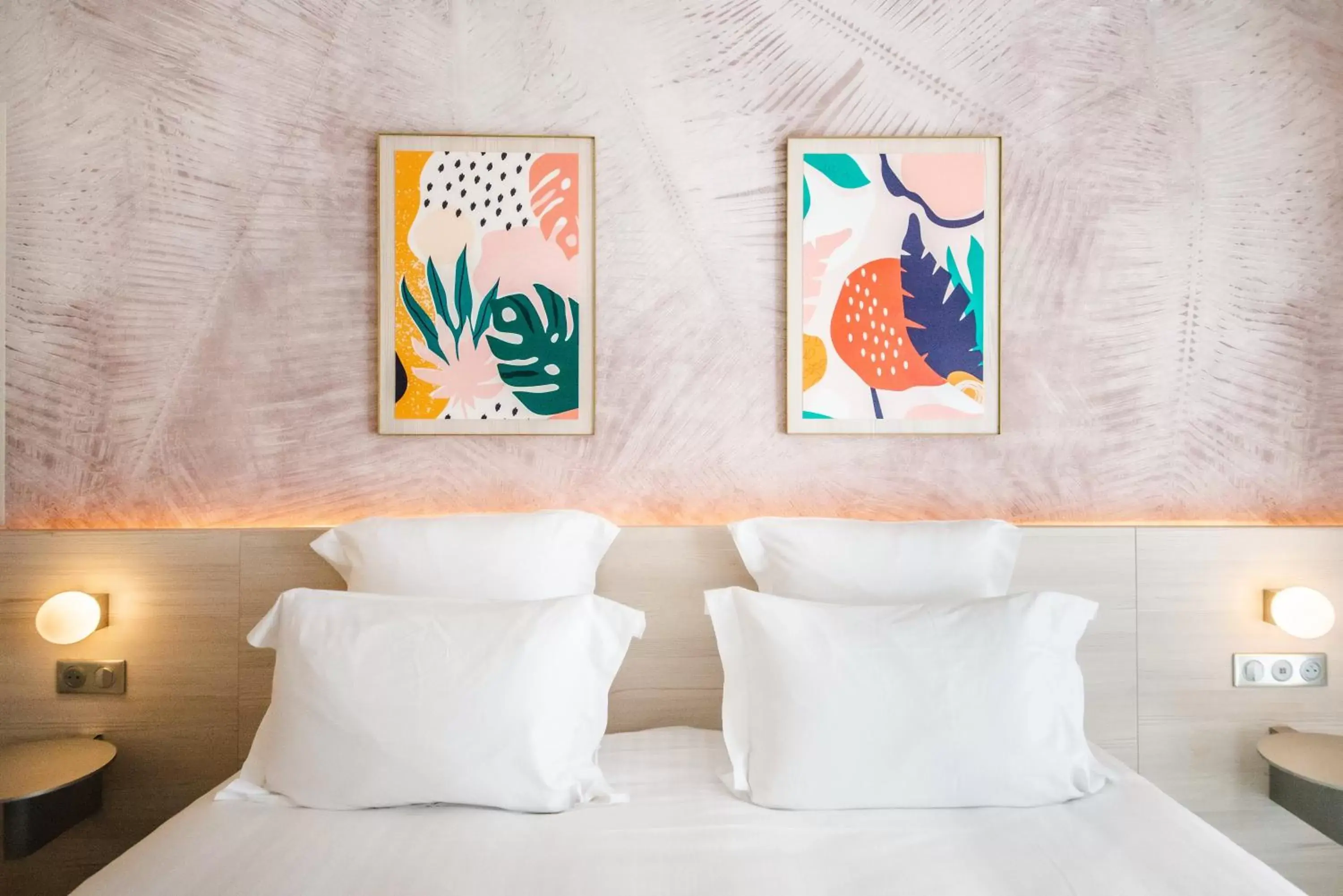 Deluxe King Room - Garden Level in Ilot du Golf BW Premier Collection Deluxe King Room - Garden Level in Ilot du Golf BW Premier Collection