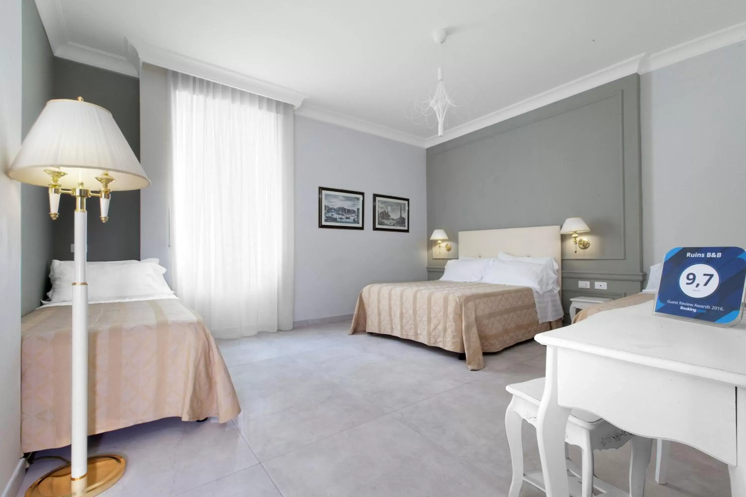 Deluxe Quadruple Room in Ruins B&B Deluxe Quadruple Room in Ruins B&B