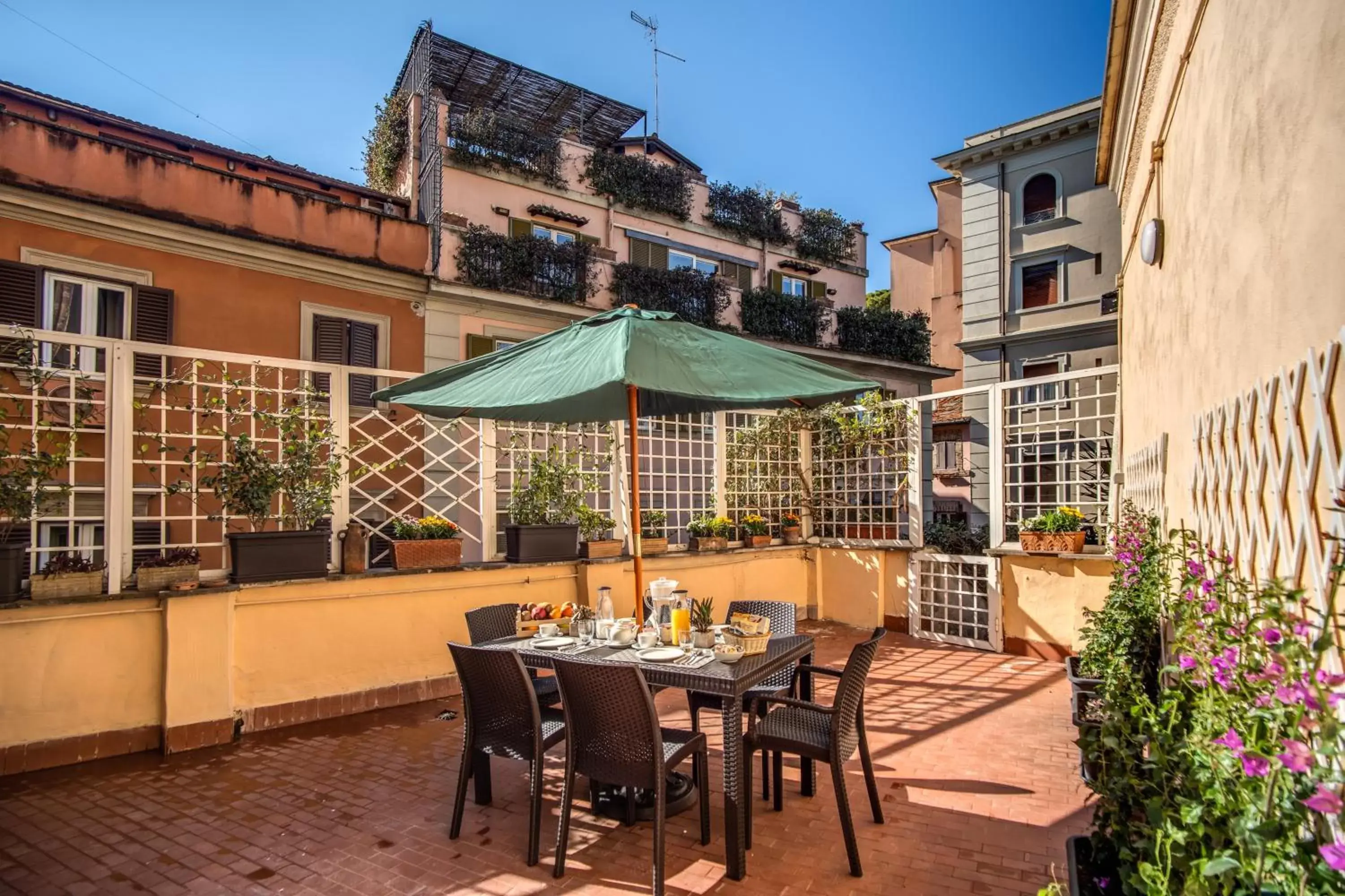 Apartment with Terrace in Tree Charme Trilussa Apartment with Terrace in Tree Charme Trilussa