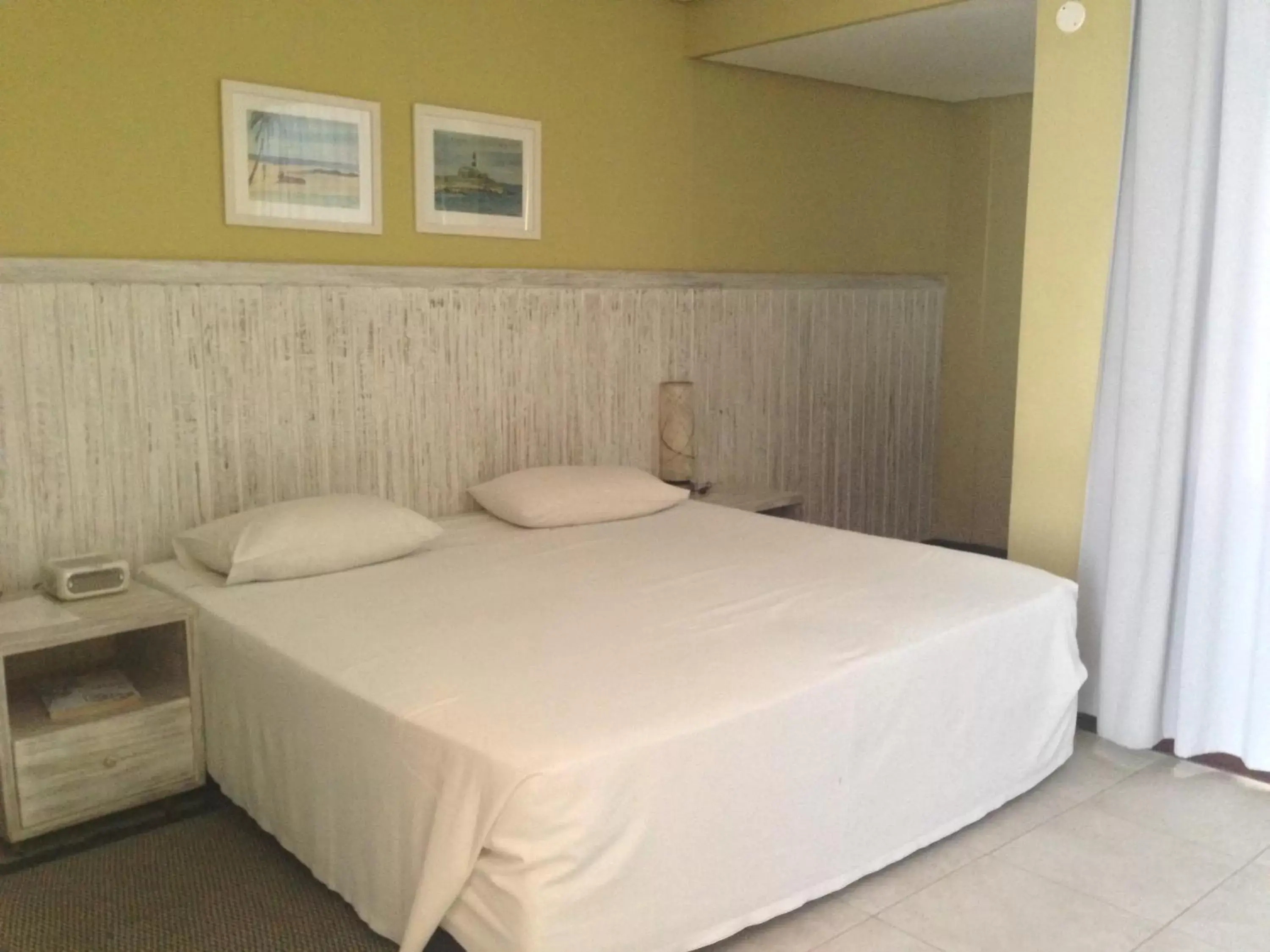 Superior Quadruple Room in Farol de Itapuã Praia Hotel Superior Quadruple Room in Farol de Itapuã Praia Hotel