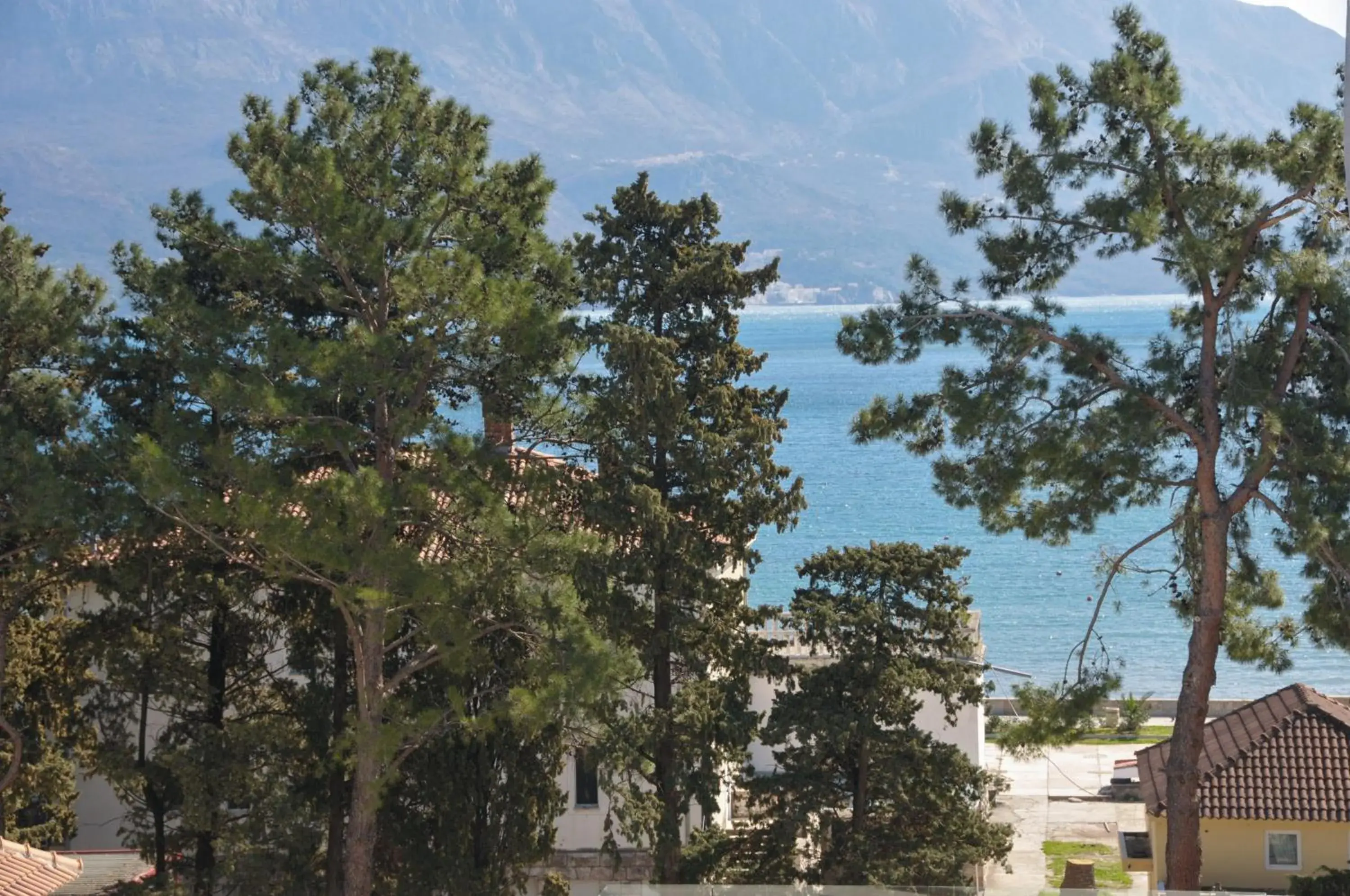 Standard Triple Room with Sea View in Hotel Oaza Standard Triple Room with Sea View in Hotel Oaza