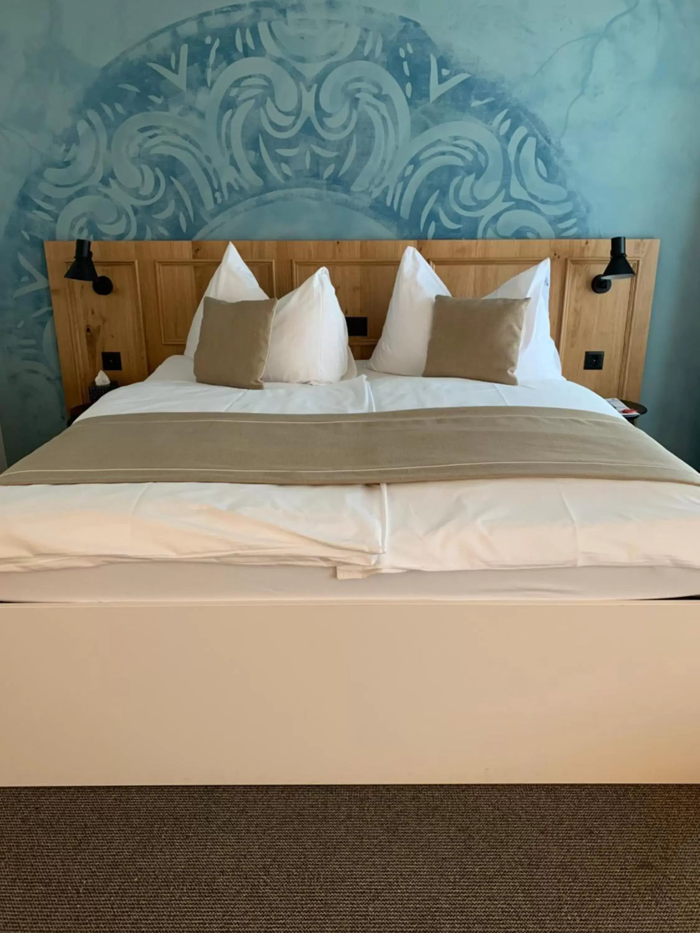 Triple Room in Hotel Engel am Bahnhof Triple Room in Hotel Engel am Bahnhof