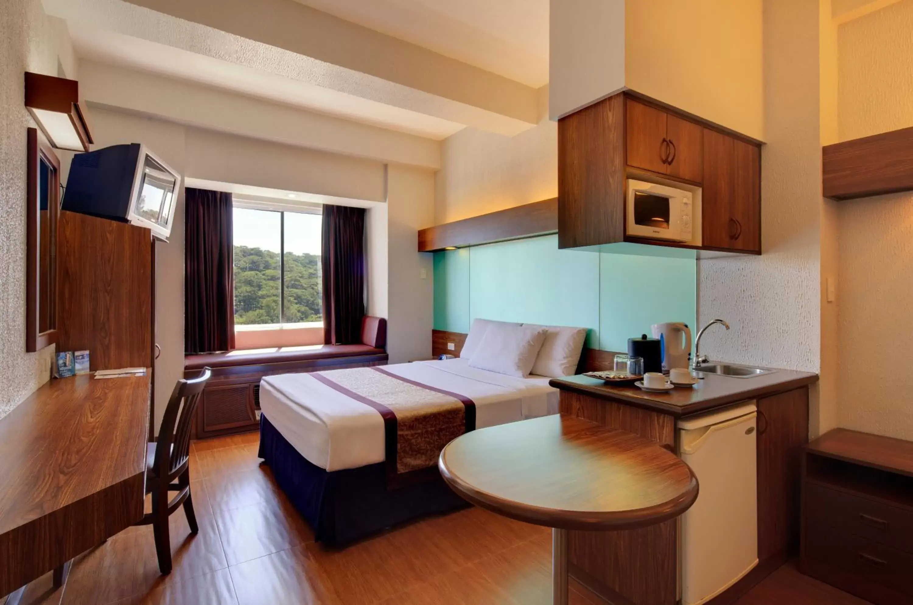 Queen Suite - Non-Smoking in Microtel by Wyndham Baguio Queen Suite - Non-Smoking in Microtel by Wyndham Baguio