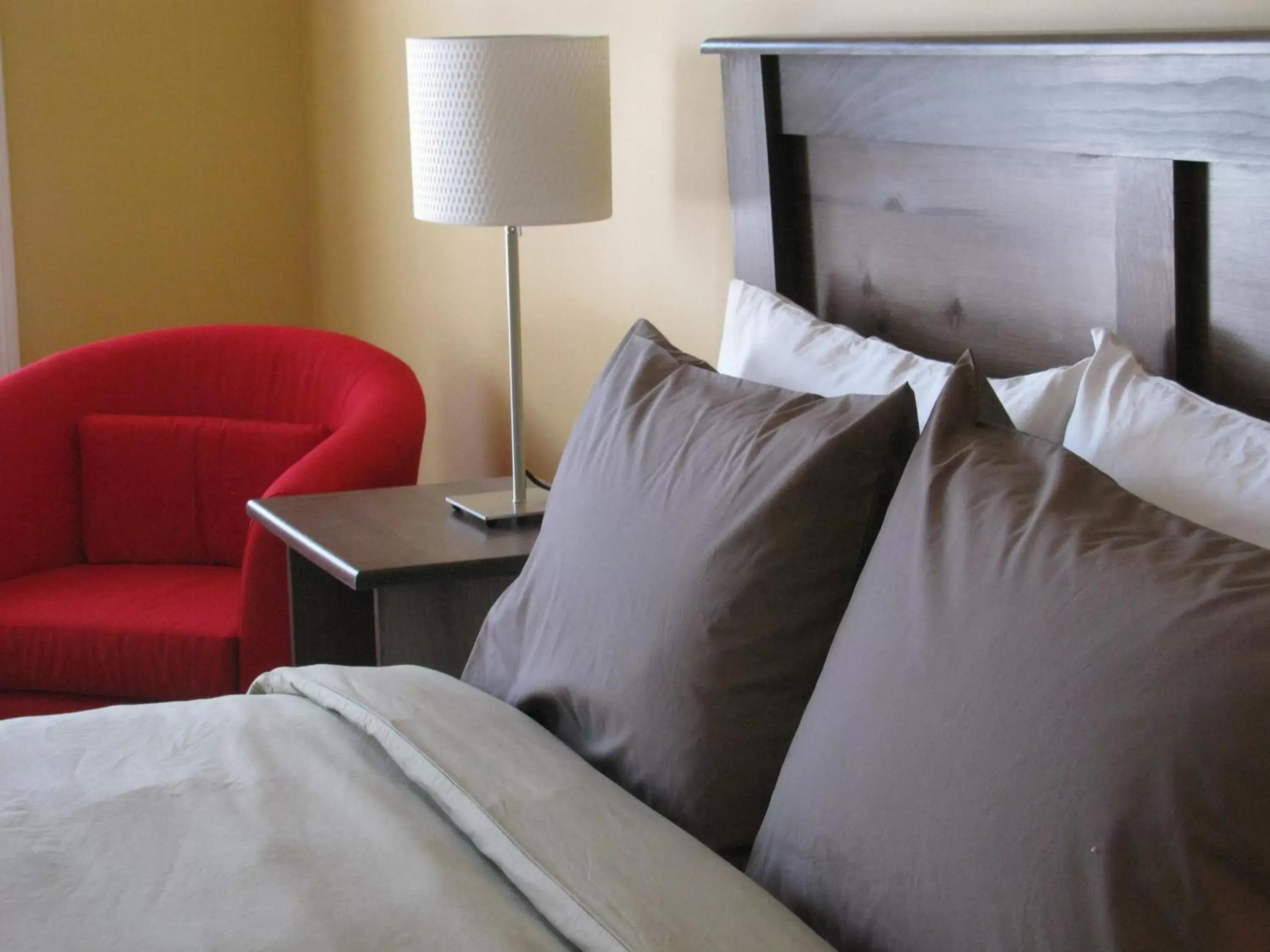 Deluxe Queen Room in Gî'Temps couette et café B&B Deluxe Queen Room in Gî'Temps couette et café B&B