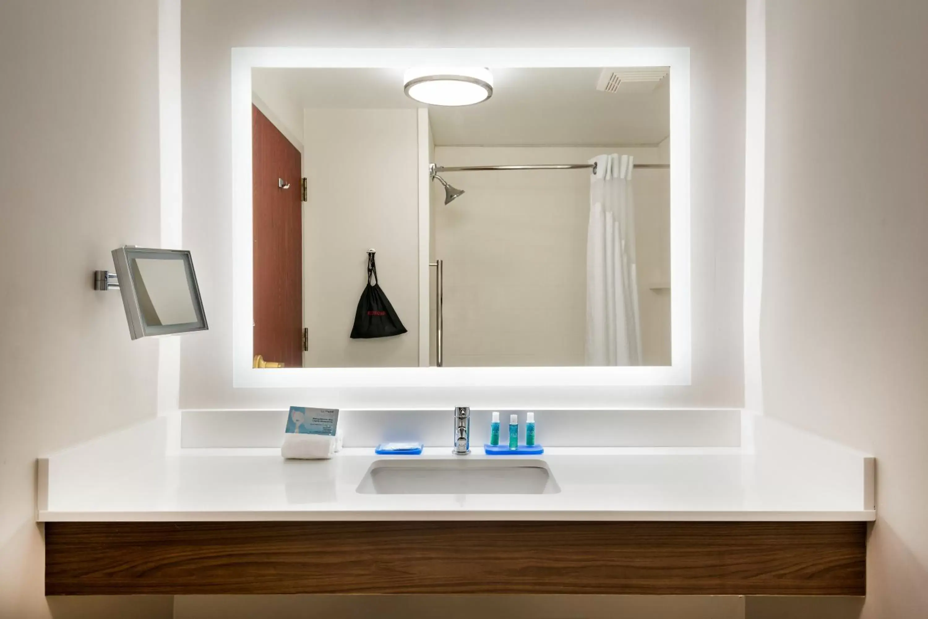 Room Selected at Check-In in Holiday Inn Express Hotel & Suites Bartow, an IHG Hotel Room Selected at Check-In in Holiday Inn Express Hotel & Suites Bartow, an IHG Hotel