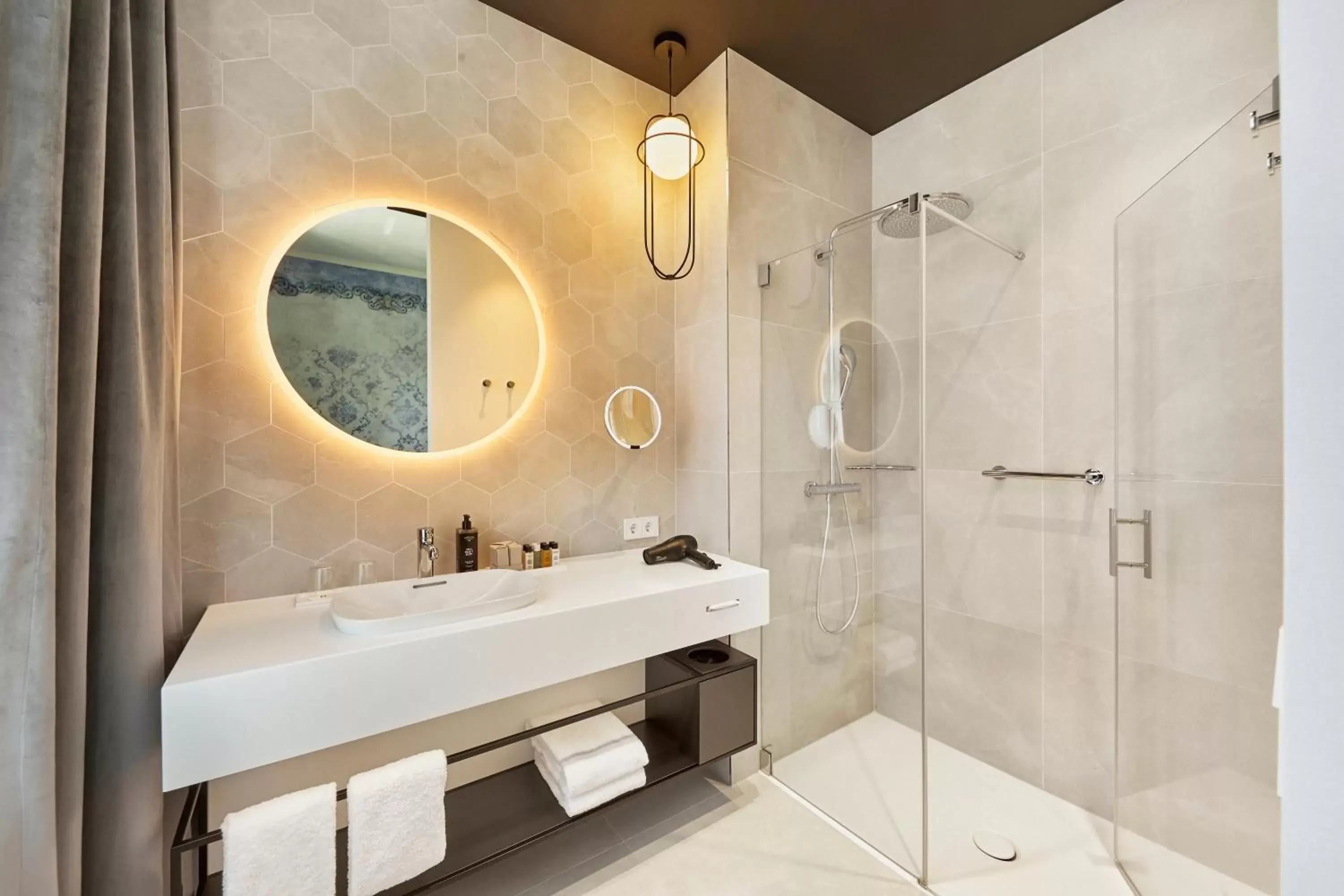 Deluxe Double Room in HYPERION Hotel Salzburg Deluxe Double Room in HYPERION Hotel Salzburg