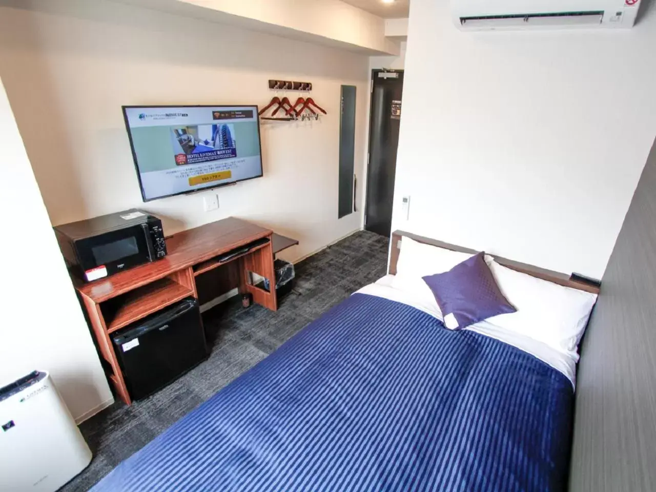 Double Room with Small Double Bed - single occupancy - Smoking in HOTEL LiVEMAX Umeda WEST Double Room with Small Double Bed - single occupancy - Smoking in HOTEL LiVEMAX Umeda WEST