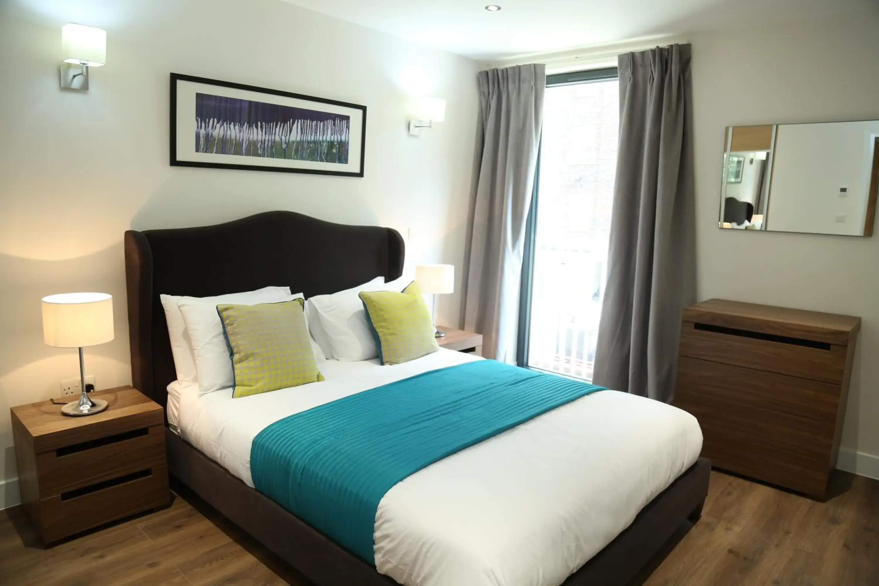 One-Bedroom Apartment in Twyne House Apartments One-Bedroom Apartment in Twyne House Apartments