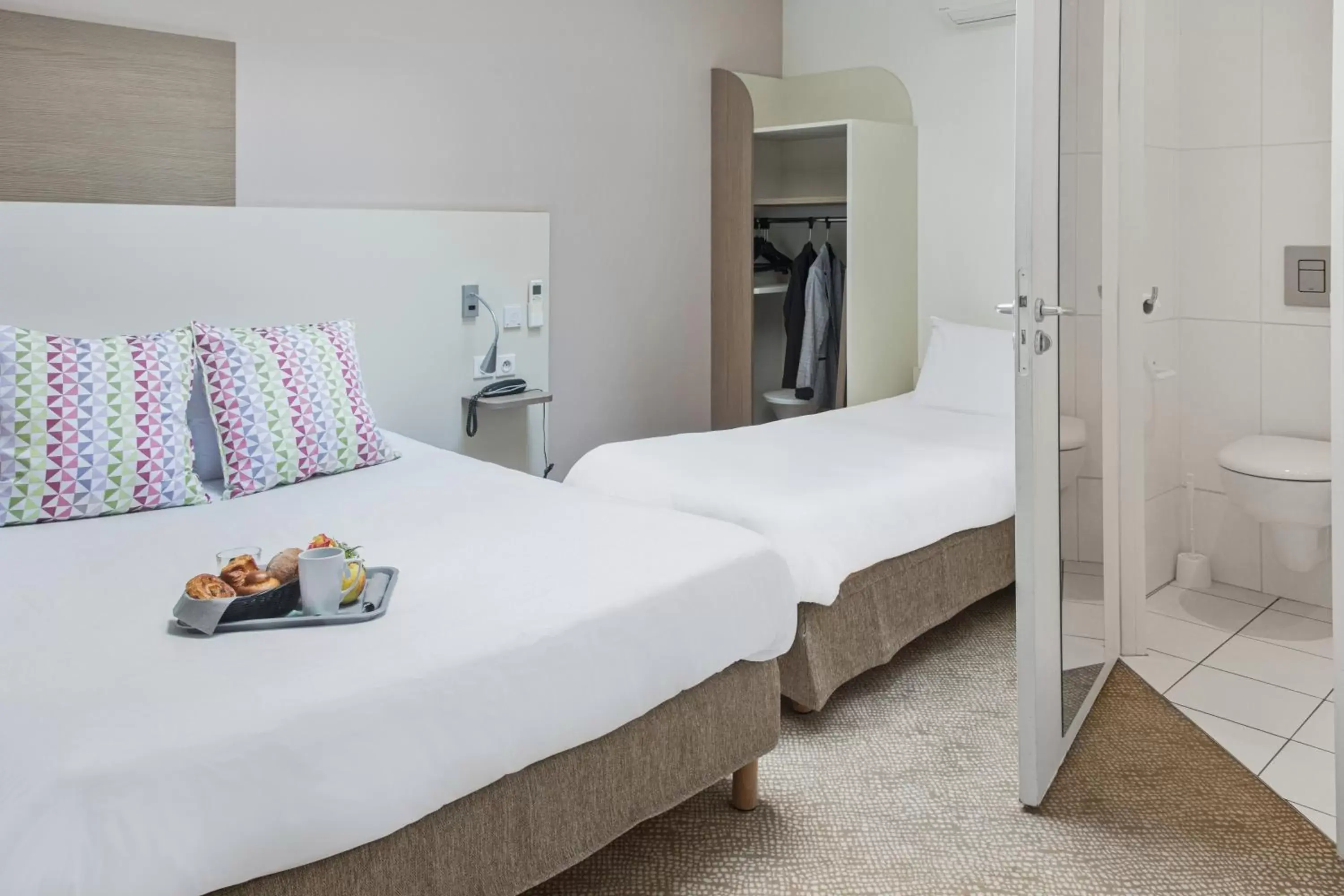 One Double Bed One Single Sofa Bed - Superior Room in Campanile Epinal Centre - Gare One Double Bed One Single Sofa Bed - Superior Room in Campanile Epinal Centre - Gare