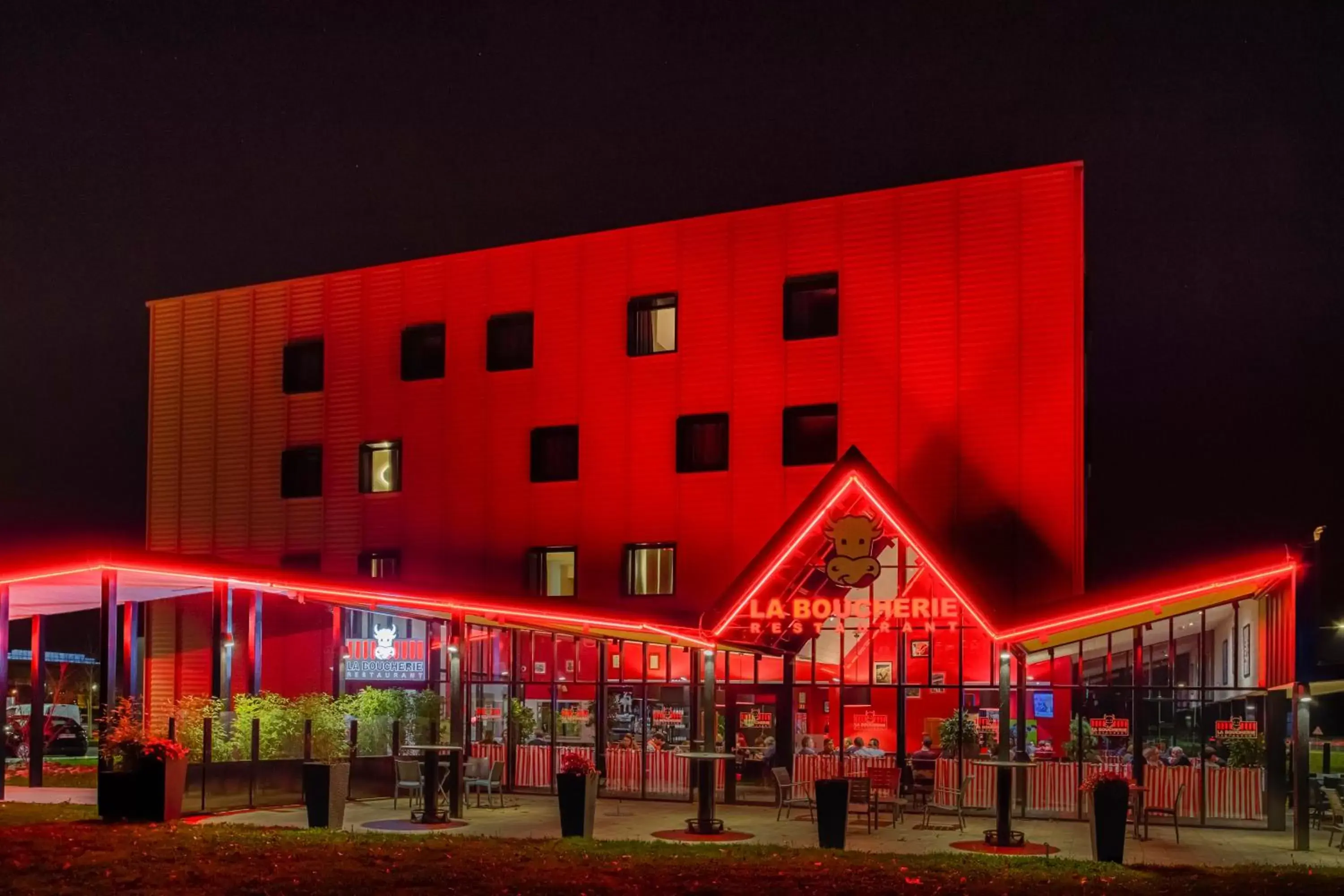 Kyriad Prestige Pau – Palais des Sports Kyriad Prestige Pau – Palais des Sports