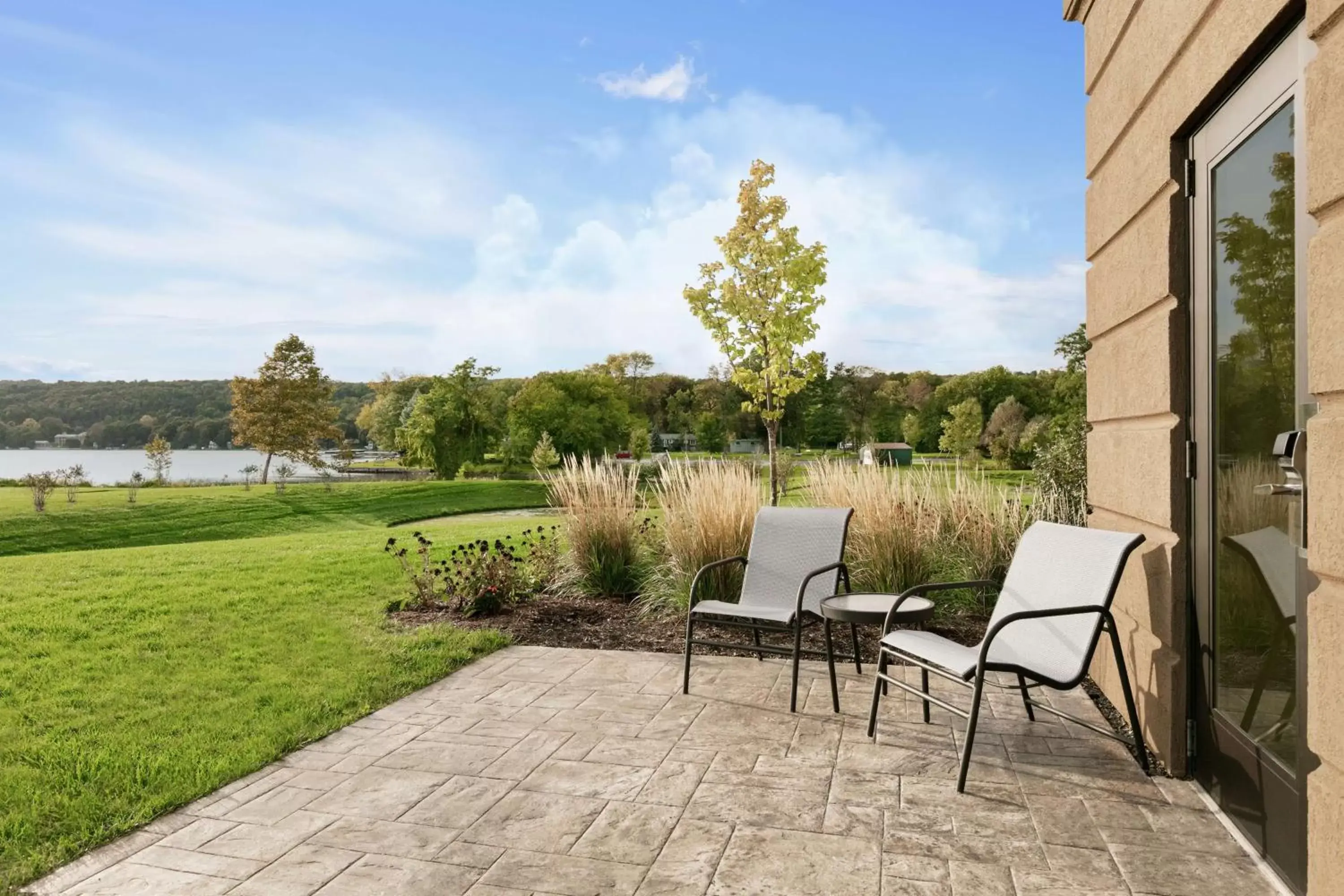 King Suite - Non-Smoking in Hampton Inn Penn Yan, NY King Suite - Non-Smoking in Hampton Inn Penn Yan, NY