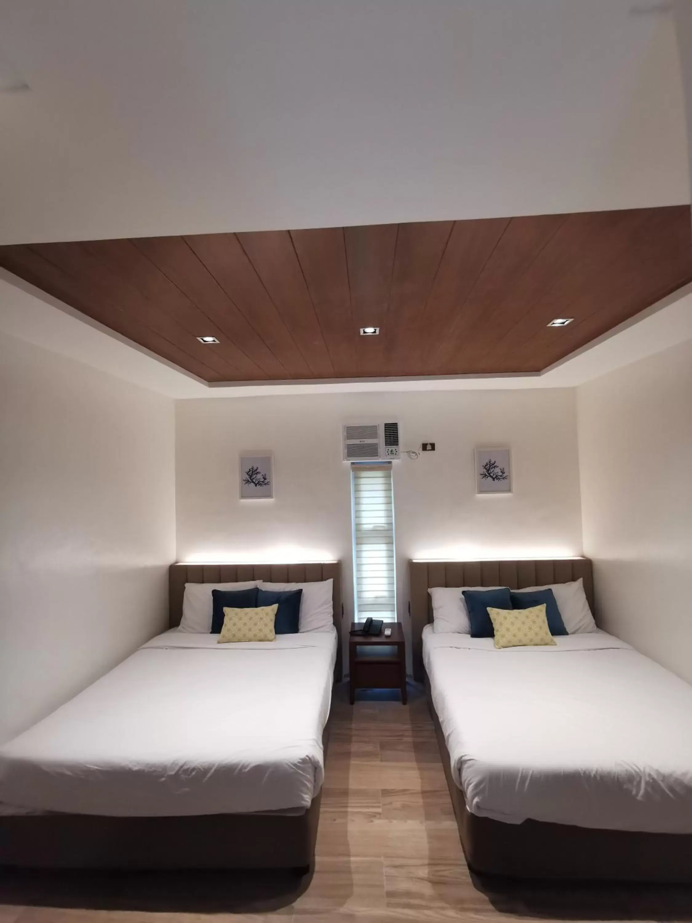 Deluxe Studio in Tagaytay Country Hotel Deluxe Studio in Tagaytay Country Hotel