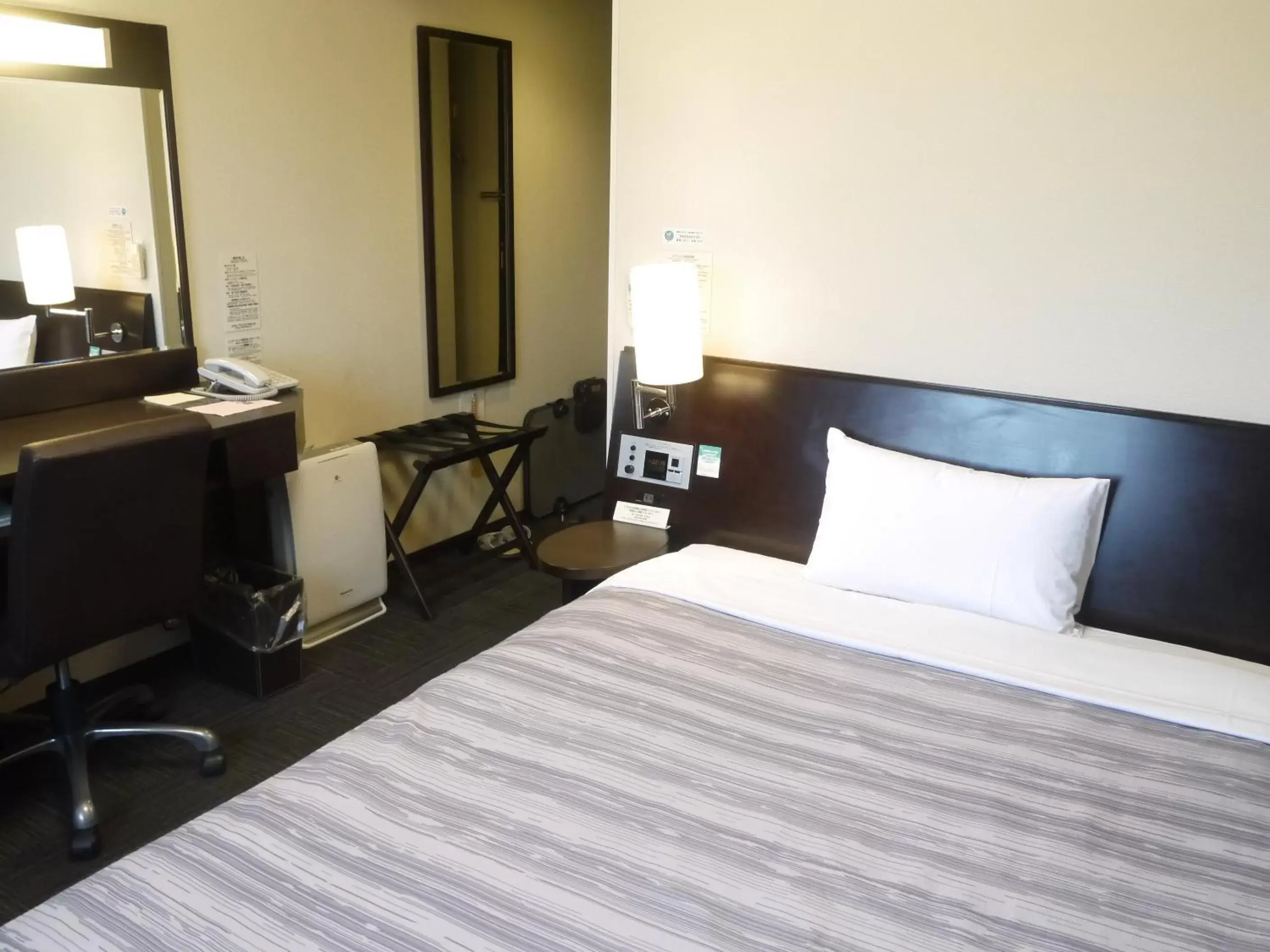 Comfort Single room smoking - single occupancy in Route Inn Grantia Wakuranoyado Igauenojomae Comfort Single room smoking - single occupancy in Route Inn Grantia Wakuranoyado Igauenojomae