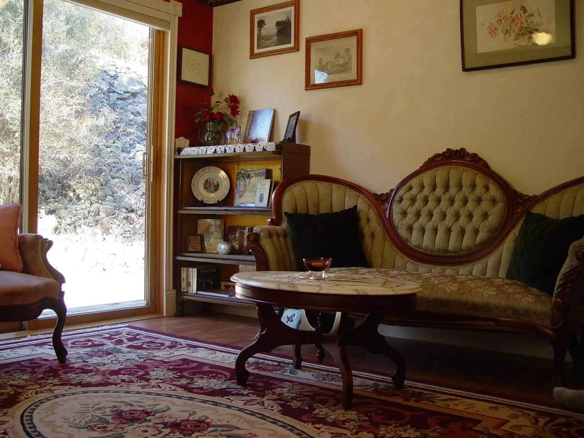 Deluxe Queen Room in Blue Mountain Bed and Breakfast Deluxe Queen Room in Blue Mountain Bed and Breakfast