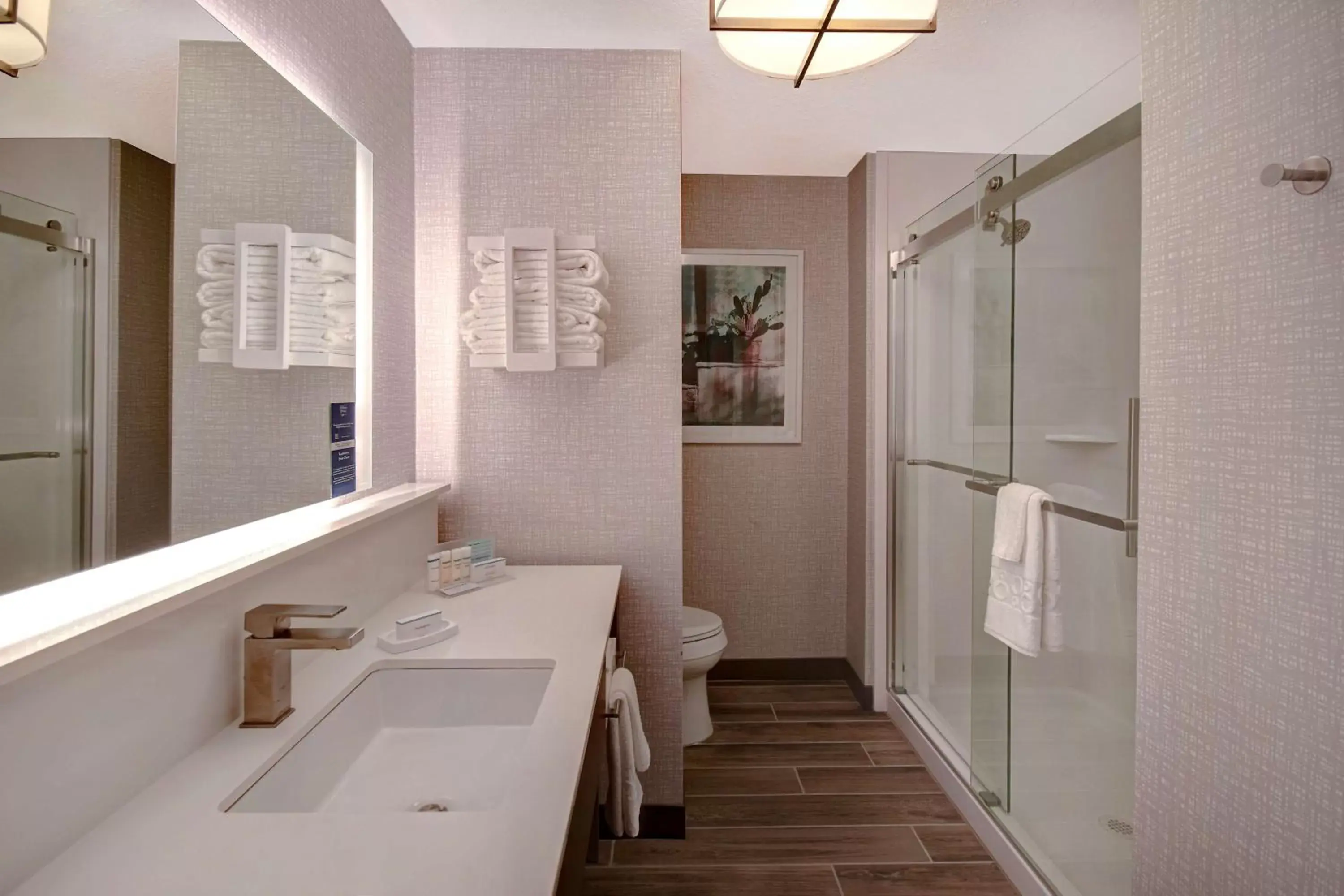 Queen Room with Two Queen Beds - Hearing Access/Non-Smoking in Hampton Inn Tucson Downtown, Az Queen Room with Two Queen Beds - Hearing Access/Non-Smoking in Hampton Inn Tucson Downtown, Az