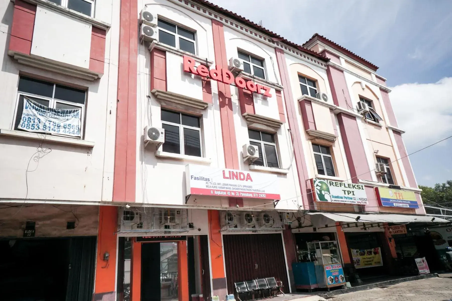 RedDoorz near Palembang Square Mall 2 RedDoorz near Palembang Square Mall 2