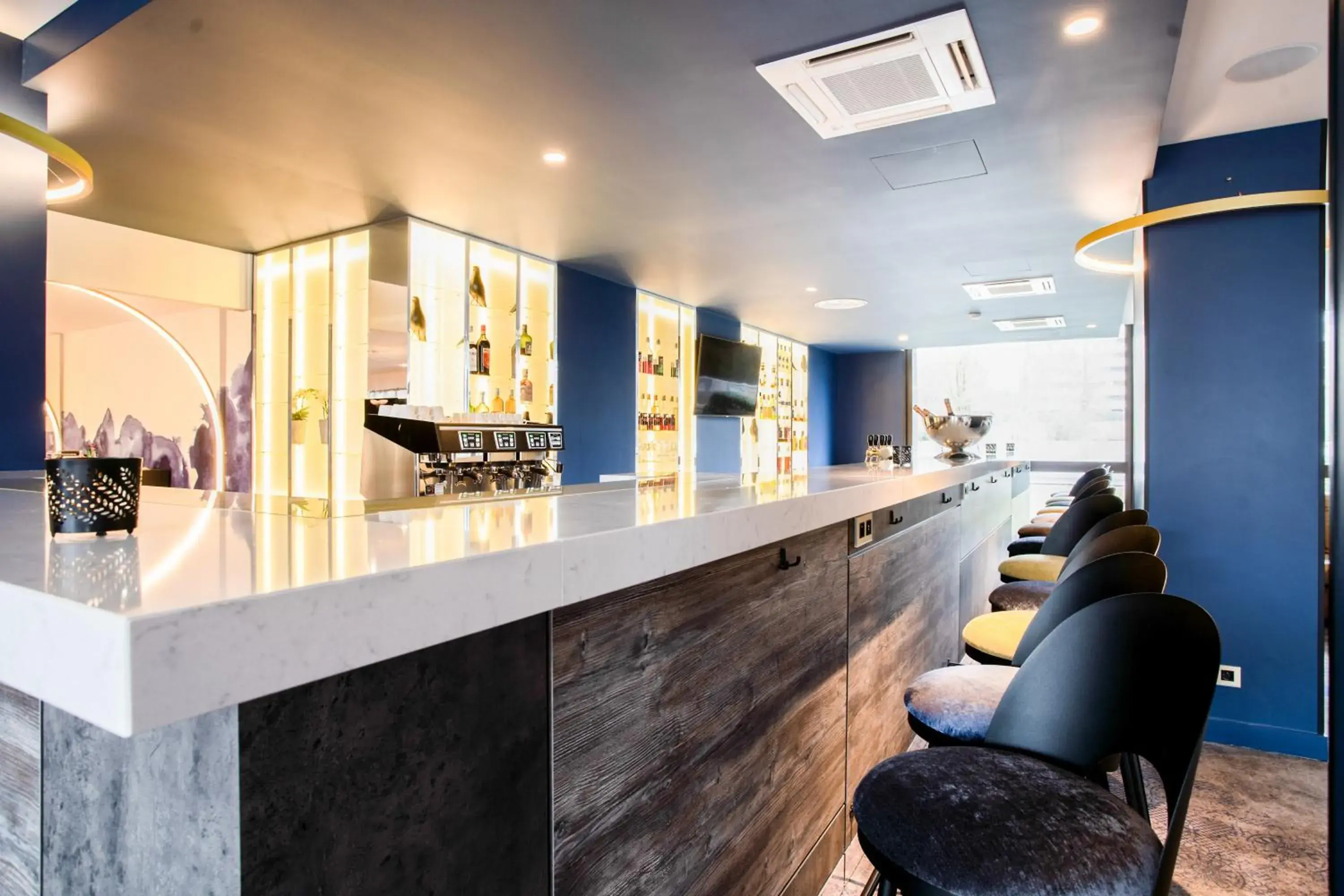 Lounge or bar, Lounge/Bar in Park & Suites Elégance Genève-Ferney Voltaire Lounge or bar, Lounge/Bar in Park & Suites Elégance Genève-Ferney Voltaire