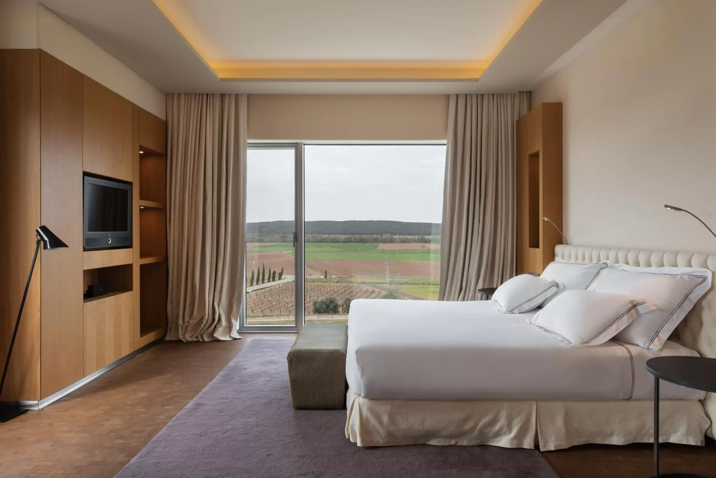 Royal Suite Premium in Valbusenda Hotel Bodega & Spa Royal Suite Premium in Valbusenda Hotel Bodega & Spa