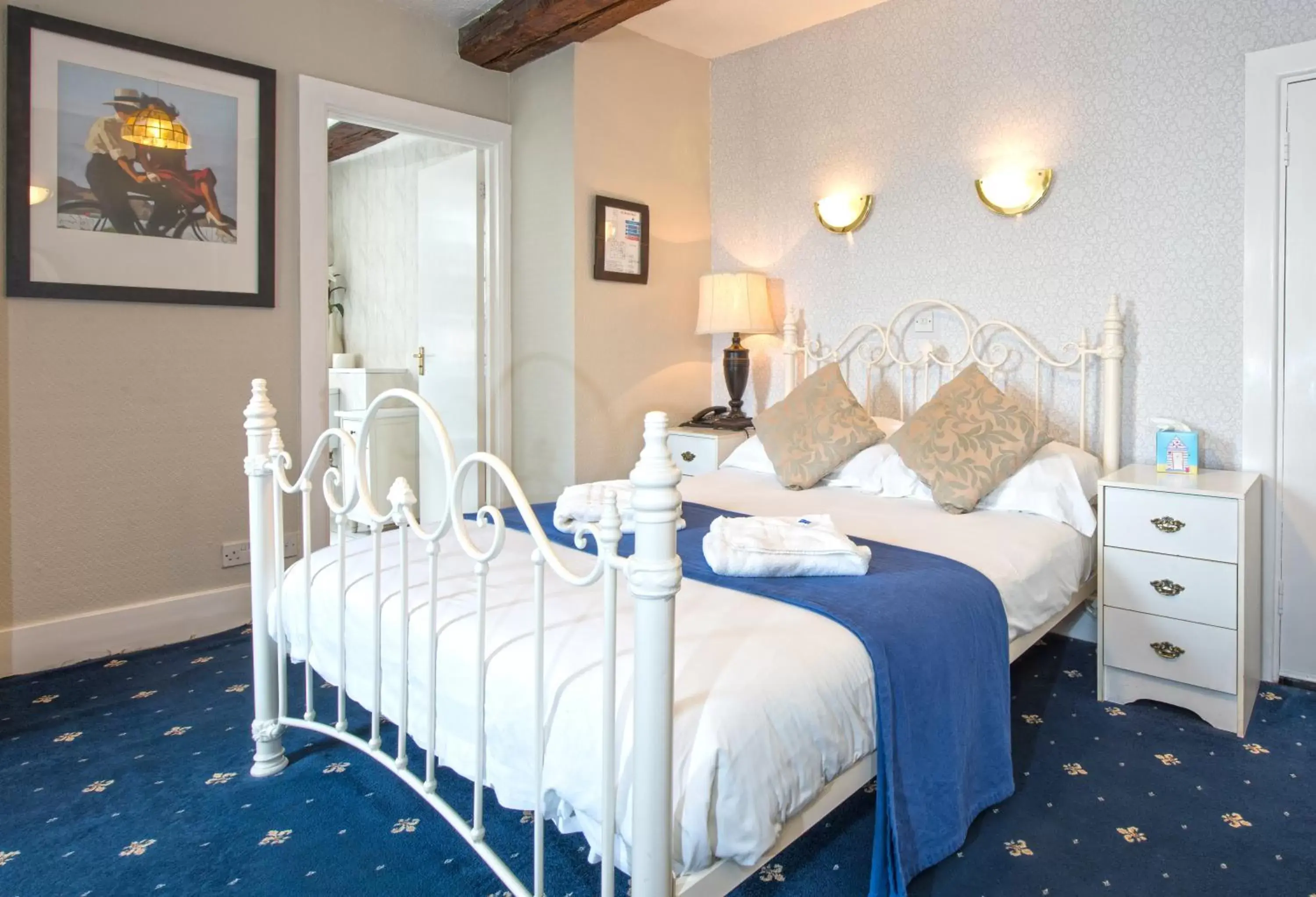 Double Room in The Beaufort Hotel Double Room in The Beaufort Hotel