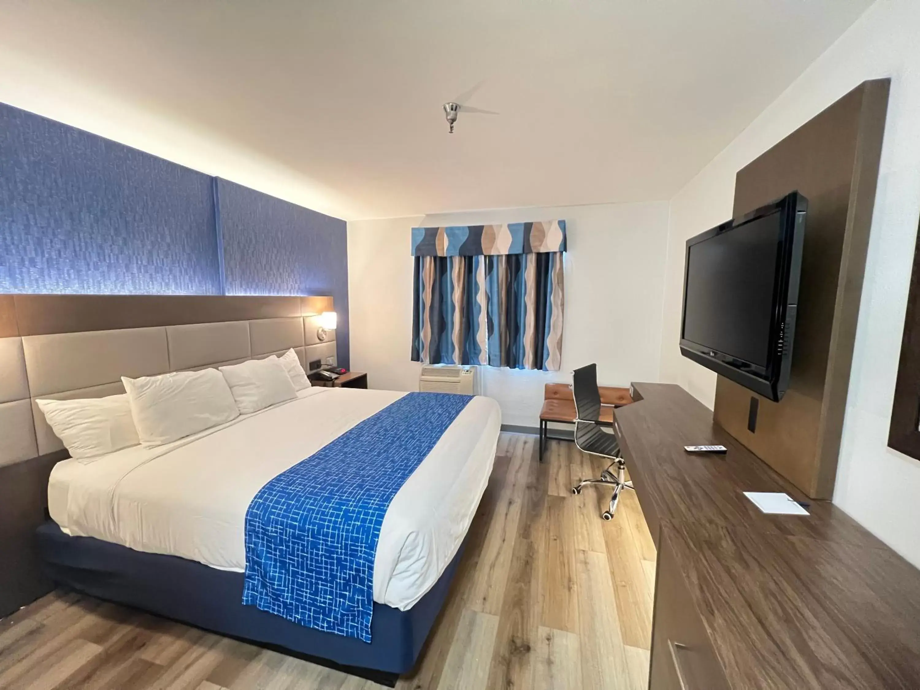 SureStay Plus Hotel by Best Western Mammoth Lakes SureStay Plus Hotel by Best Western Mammoth Lakes