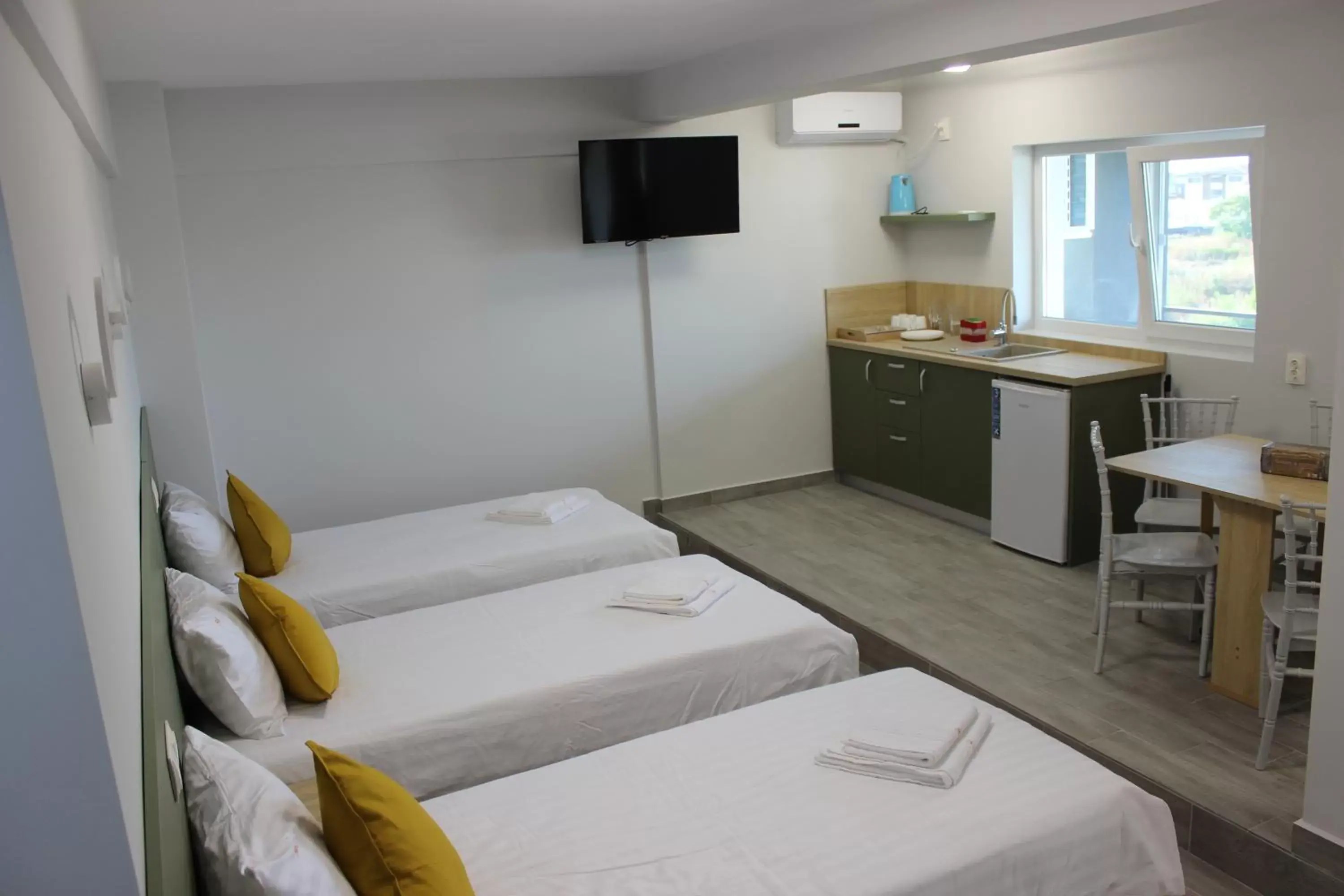 Family Room in Otopeni Suites by CityBookings Family Room in Otopeni Suites by CityBookings