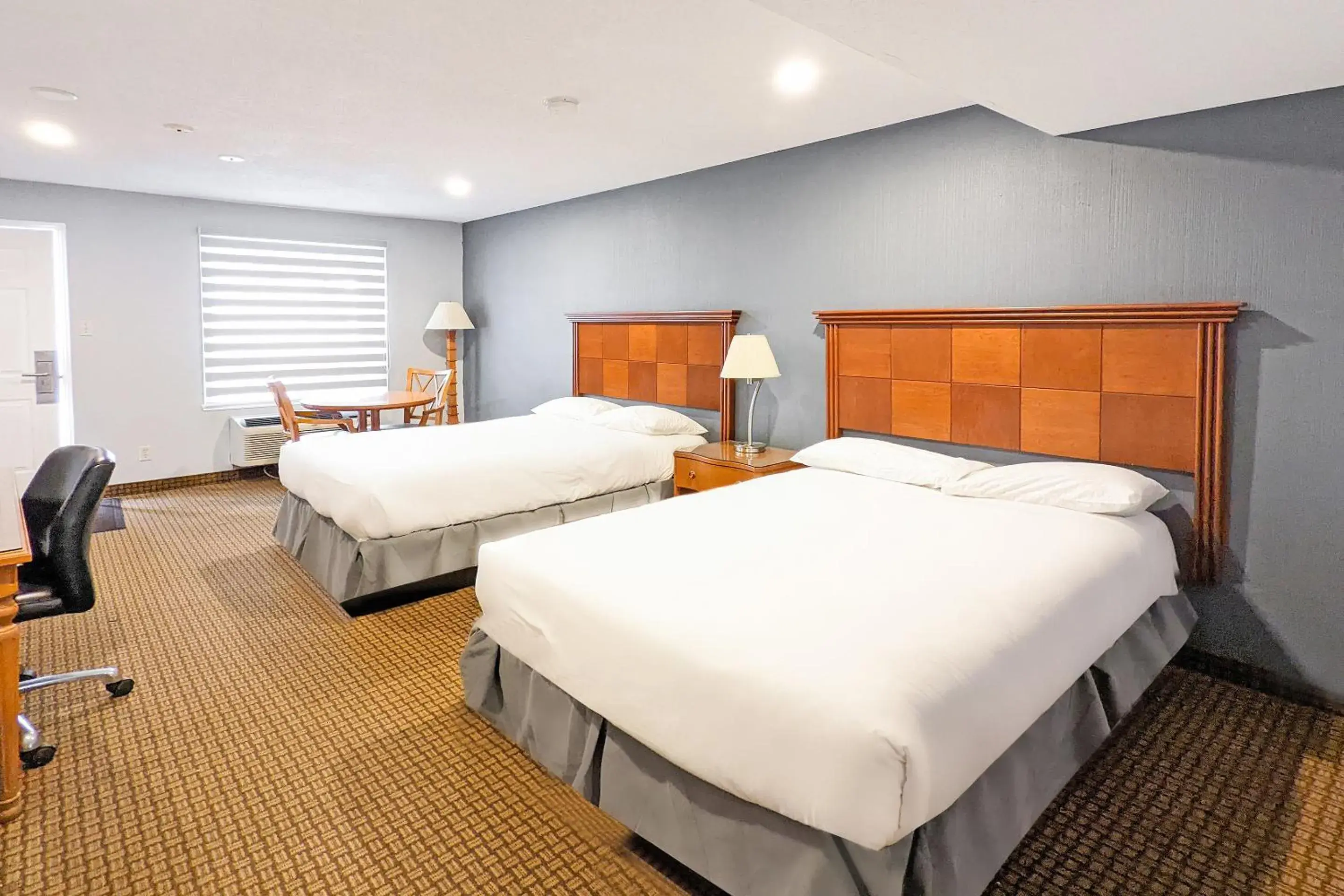 Double Room with Two Double Beds in First Canada Hotel Cornwall Hwy 401 ON Double Room with Two Double Beds in First Canada Hotel Cornwall Hwy 401 ON